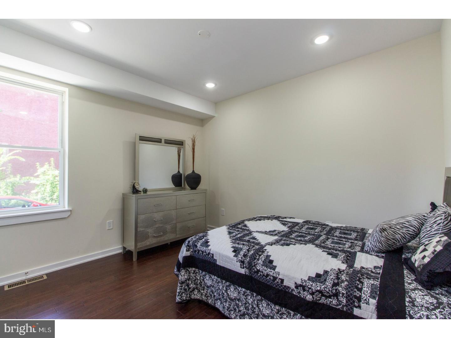 FRANCISVILLE - Residential Income