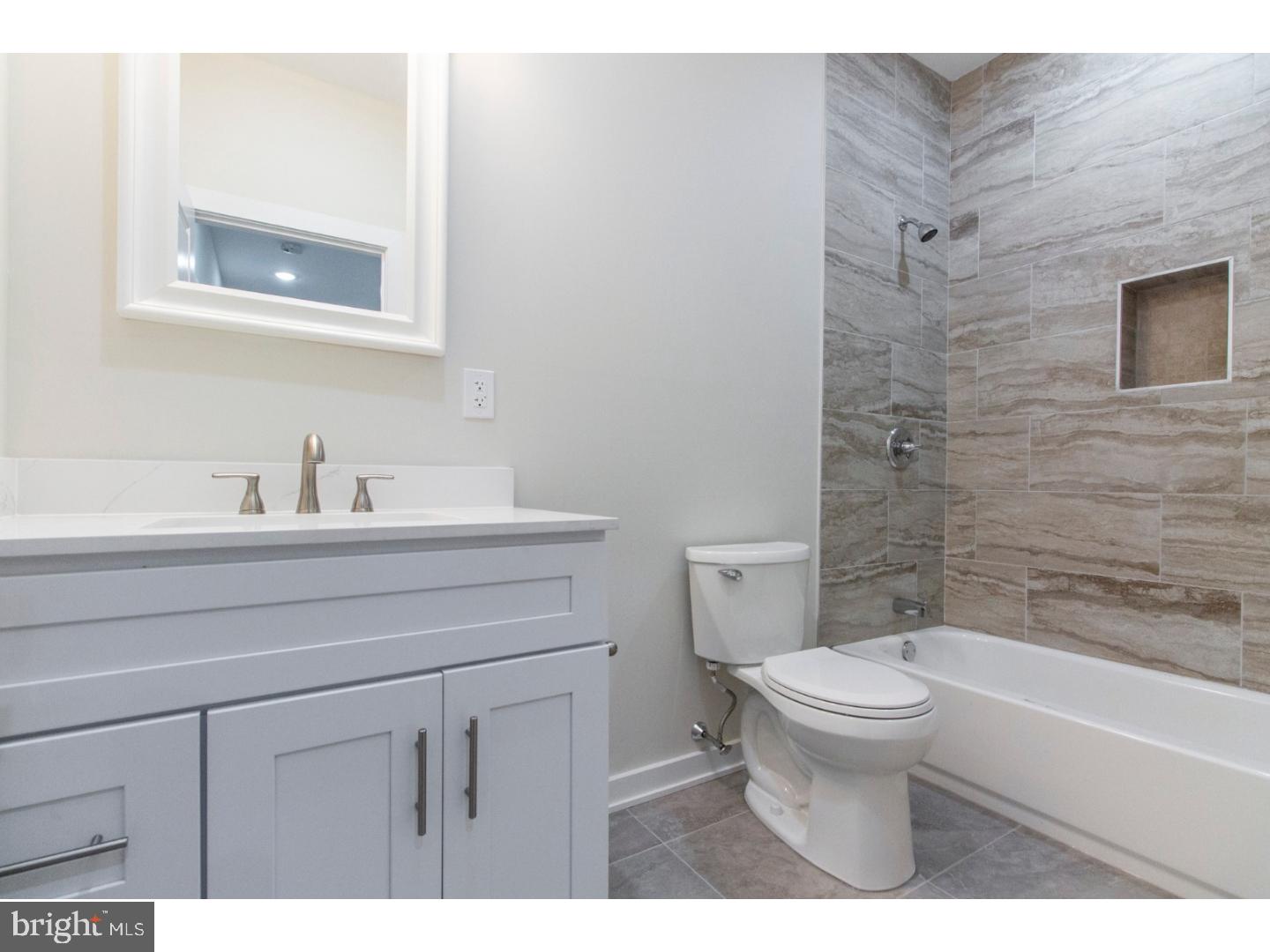 FRANCISVILLE - Residential Income