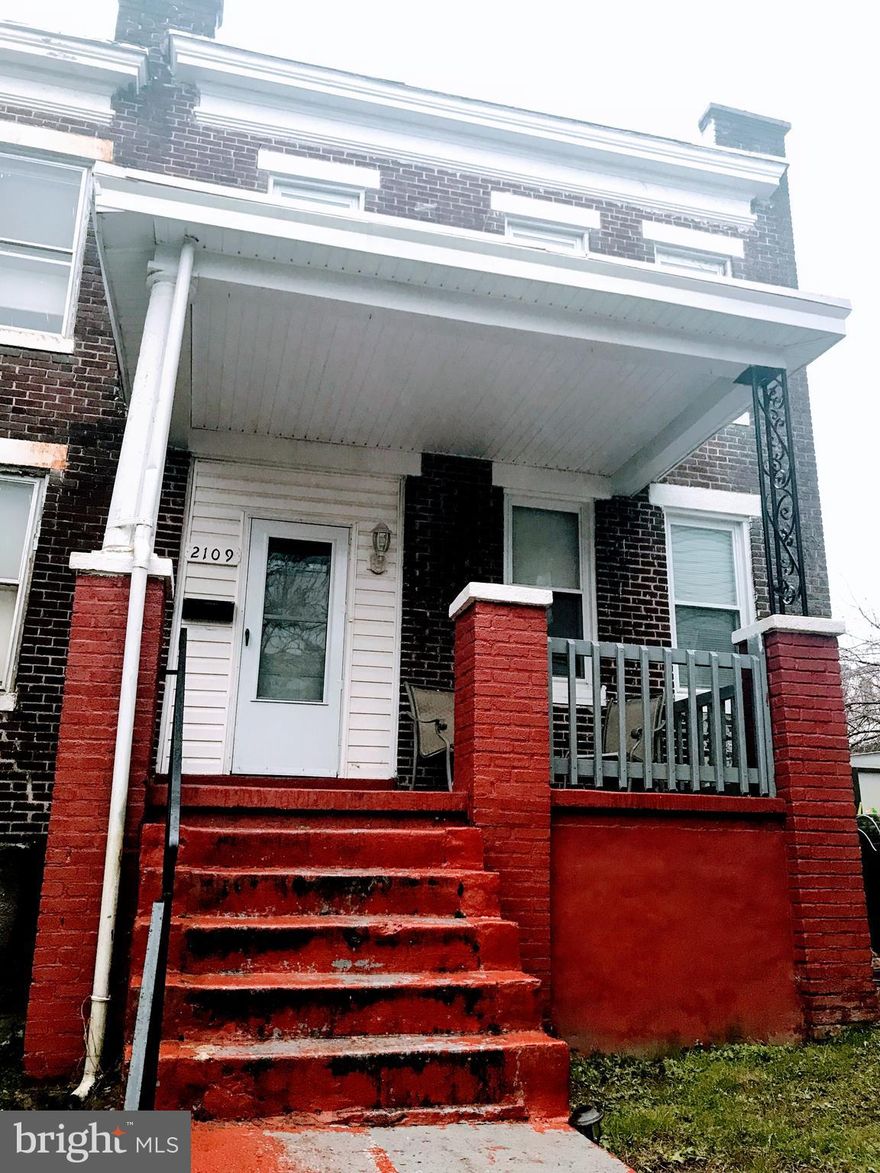 4 Bedroom end of group townhome; hardwood in foyer and kitchen, open  concept,  recent  remodeled kitchen & bathroom ; central air