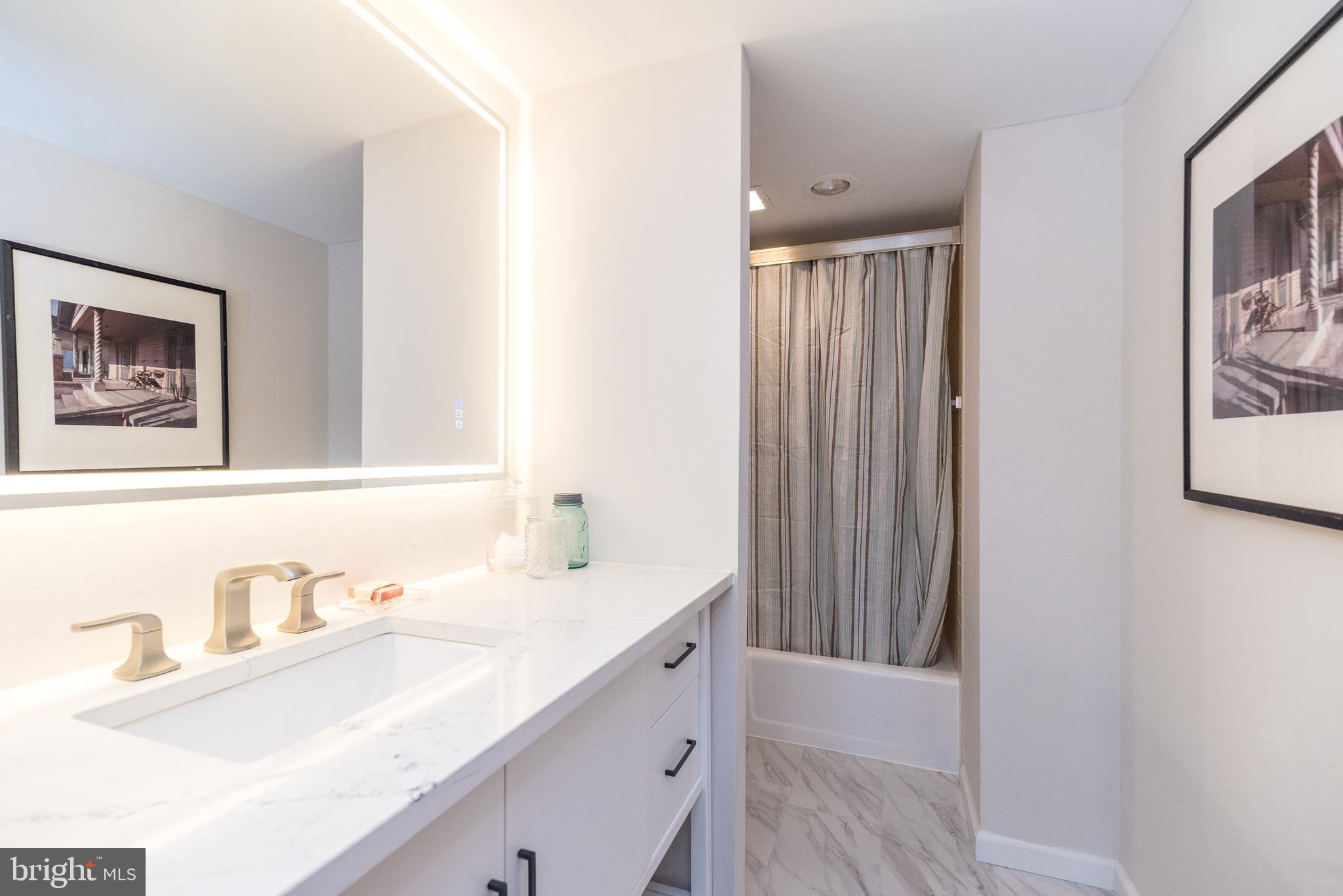 VALLEY FORGE TOWER - Residential