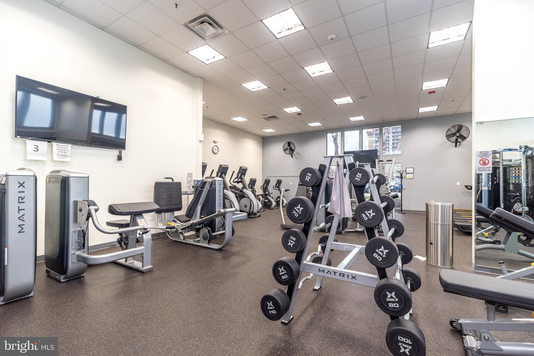 VALLEY FORGE TOWER - Residential