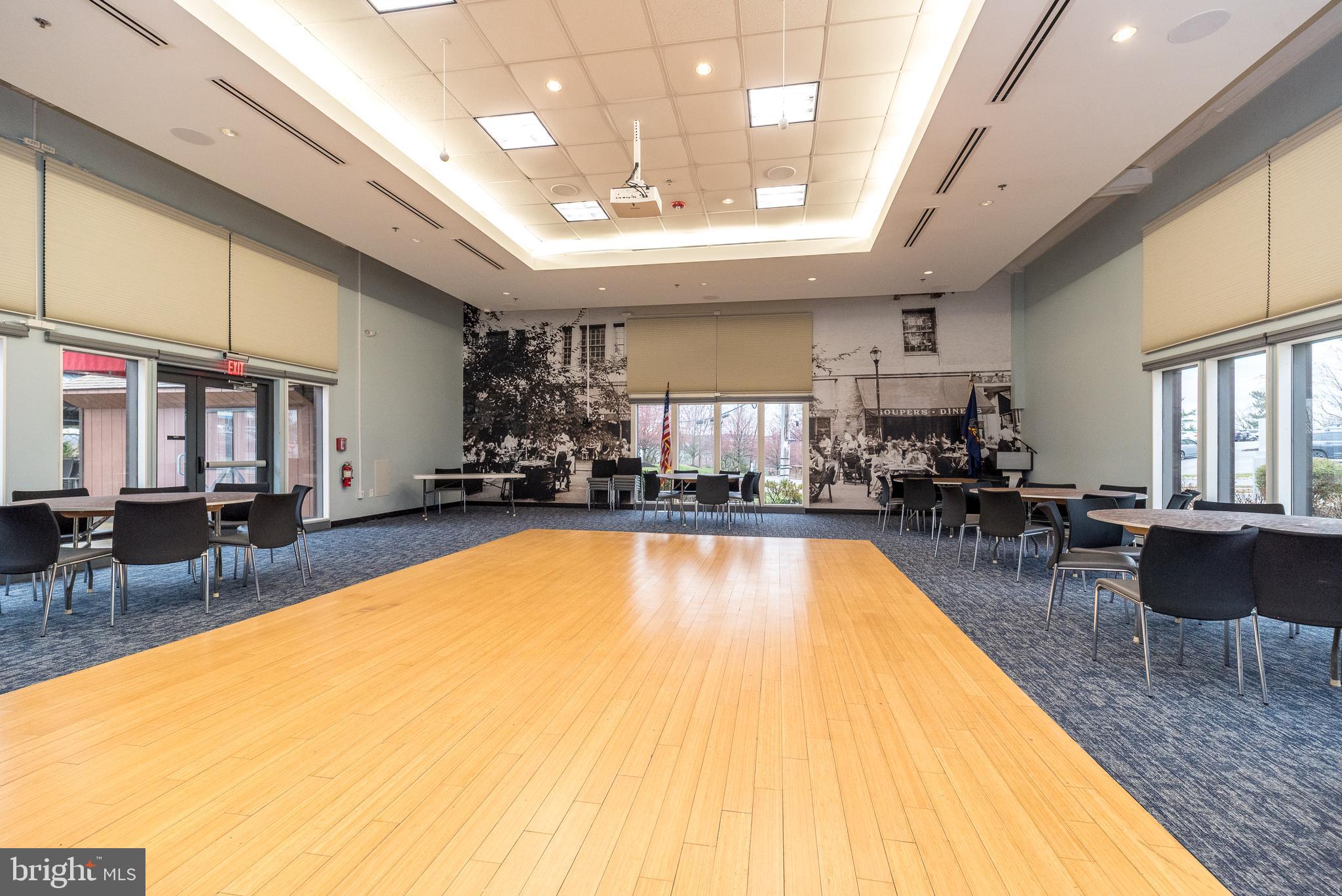 VALLEY FORGE TOWER - Residential