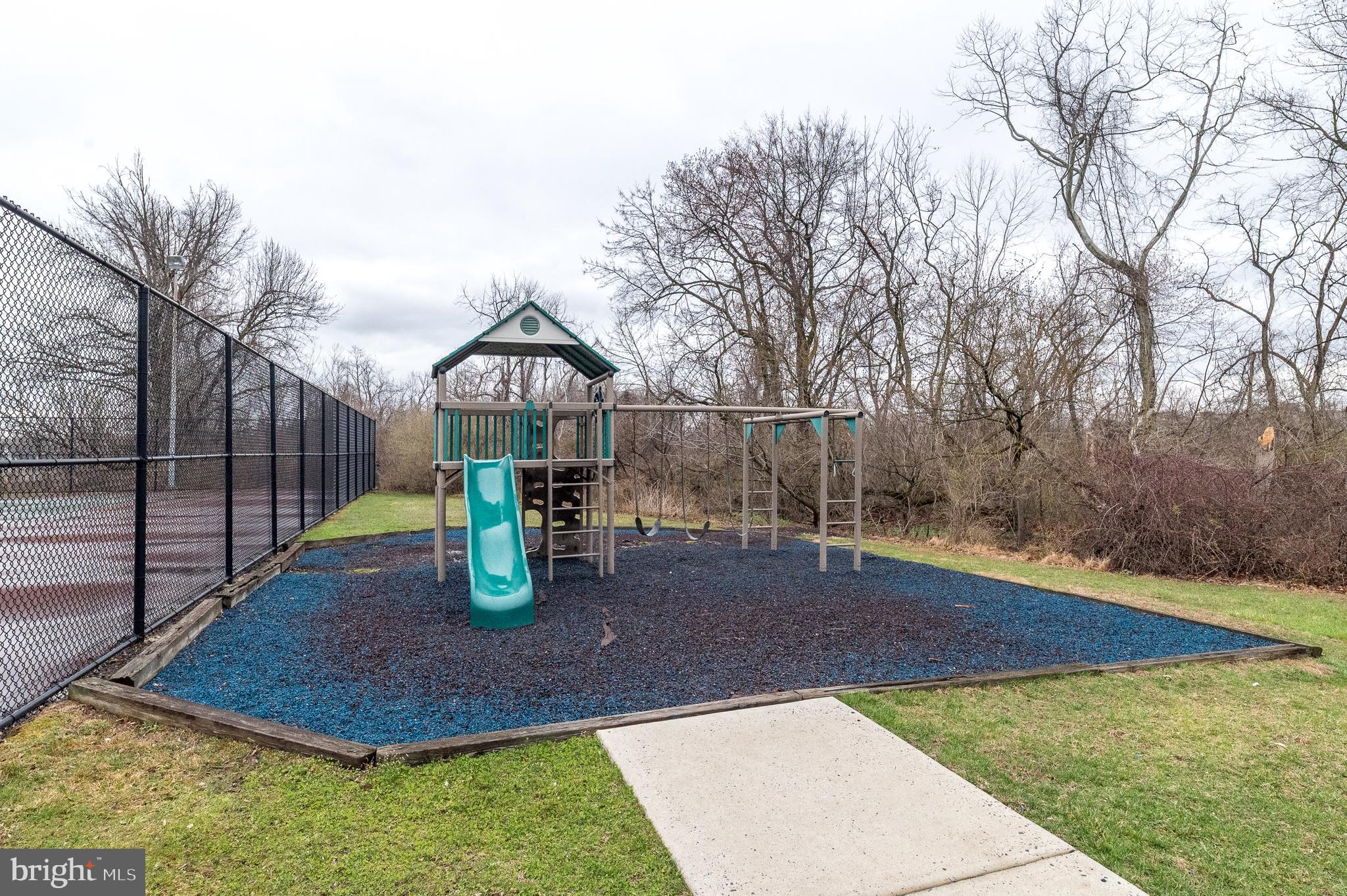 VALLEY FORGE TOWER - Residential