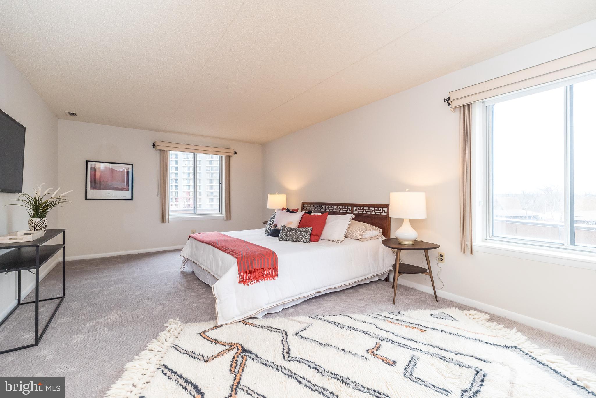 VALLEY FORGE TOWER - Residential