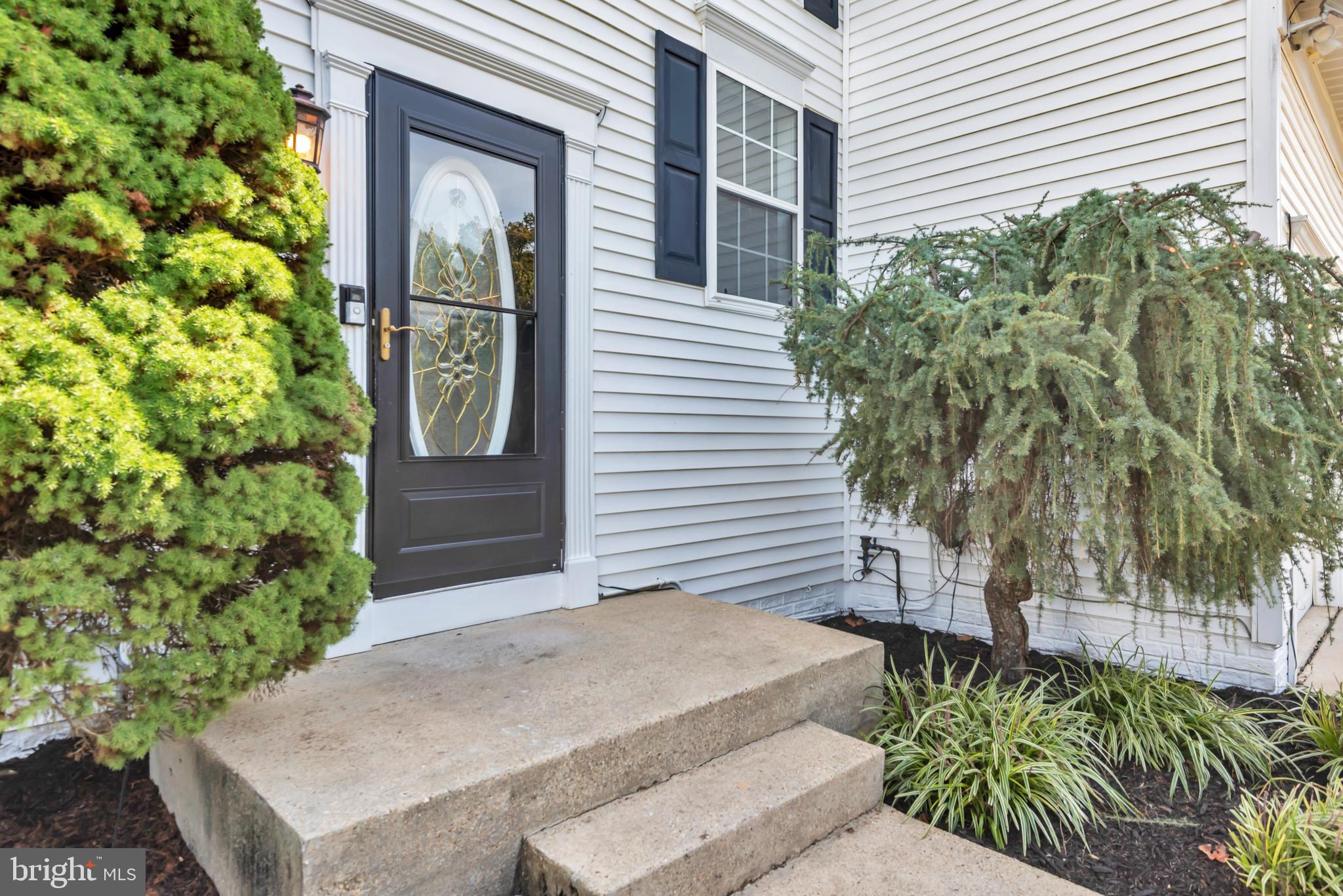 2325 ASHFORD LANE