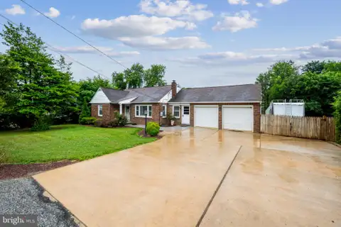 MLS: MDBC2145532