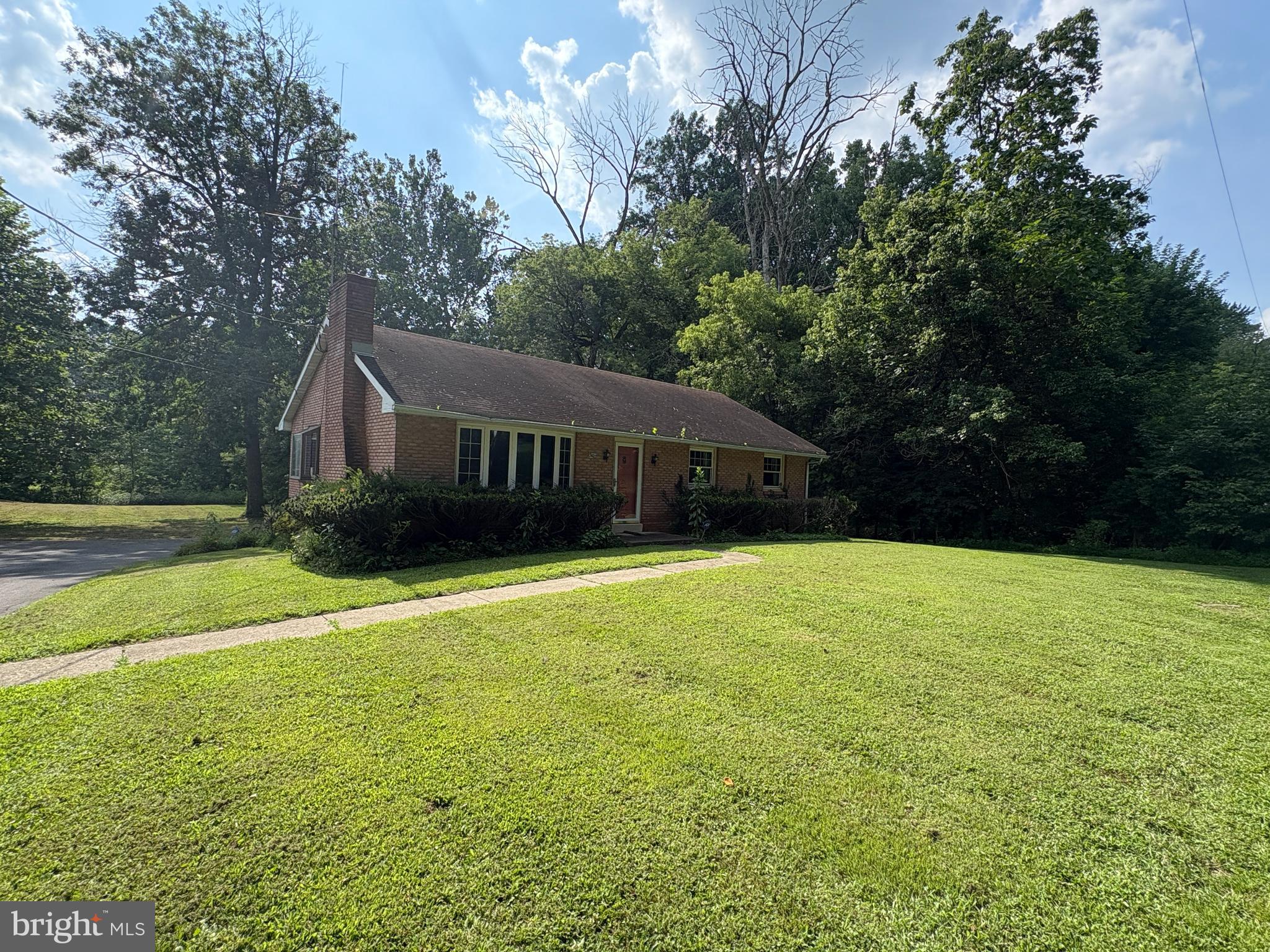 3102 RIVER ROAD