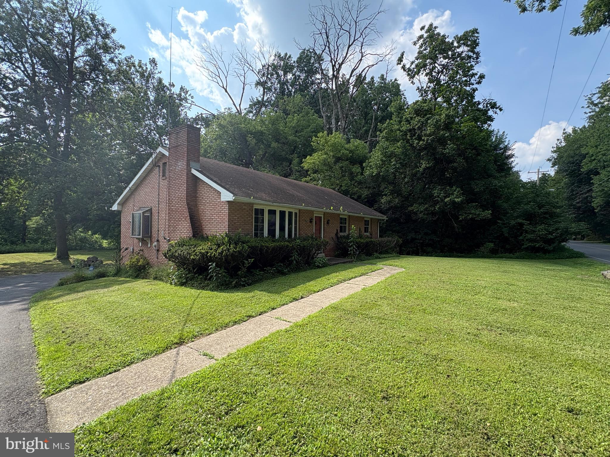 3102 RIVER ROAD