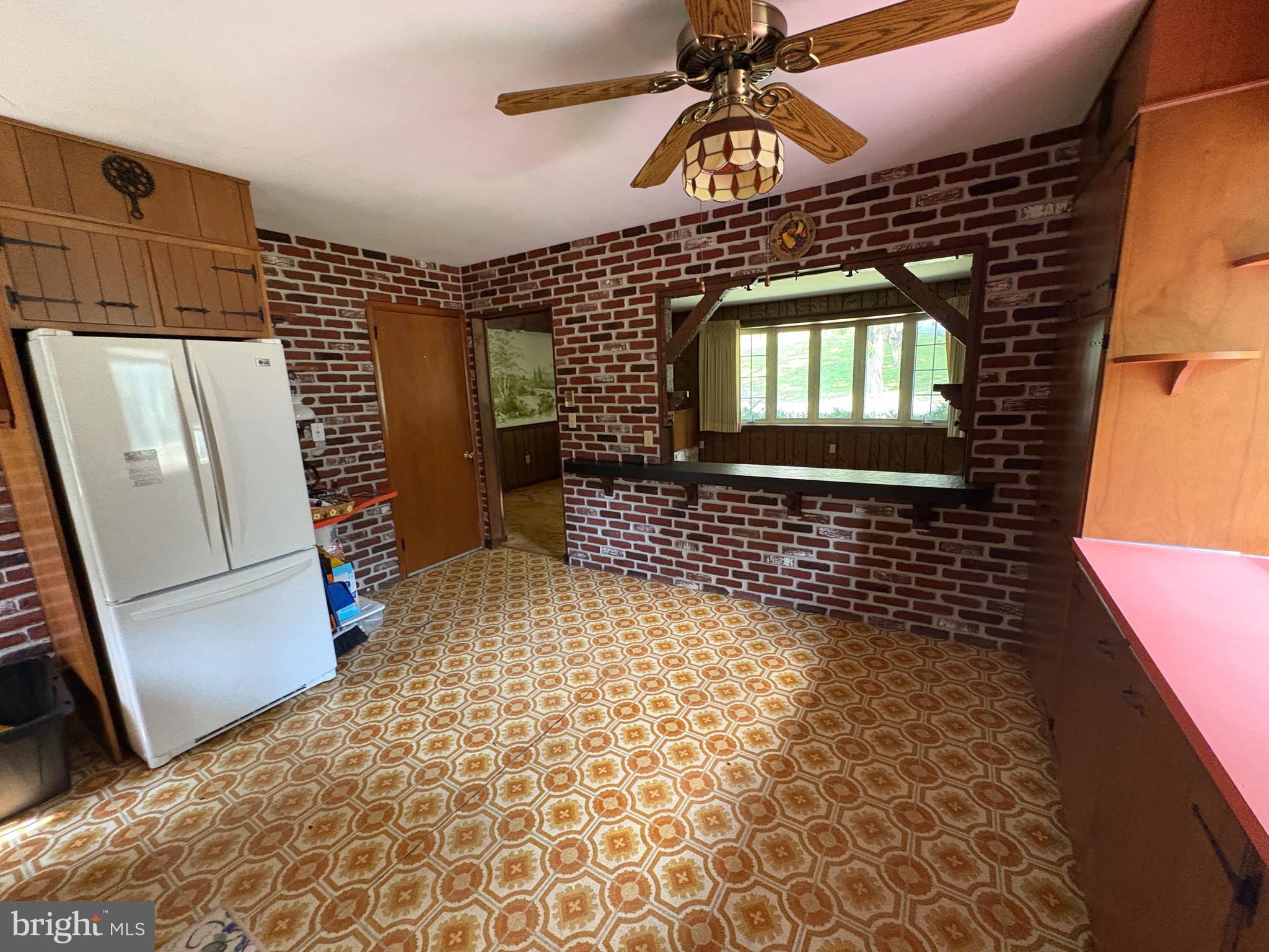 3102 RIVER ROAD