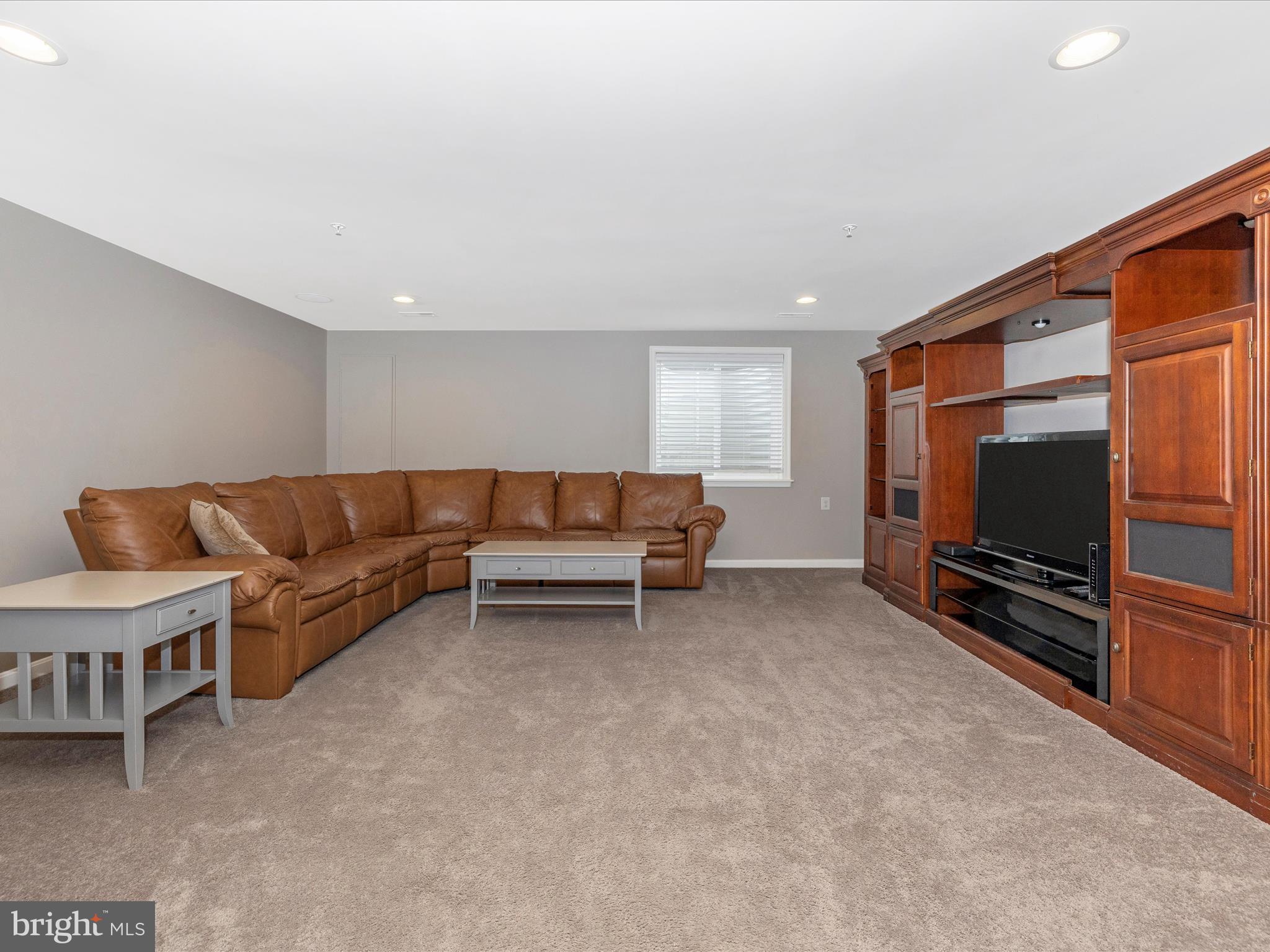 EASTCHURCH - Residential Lease