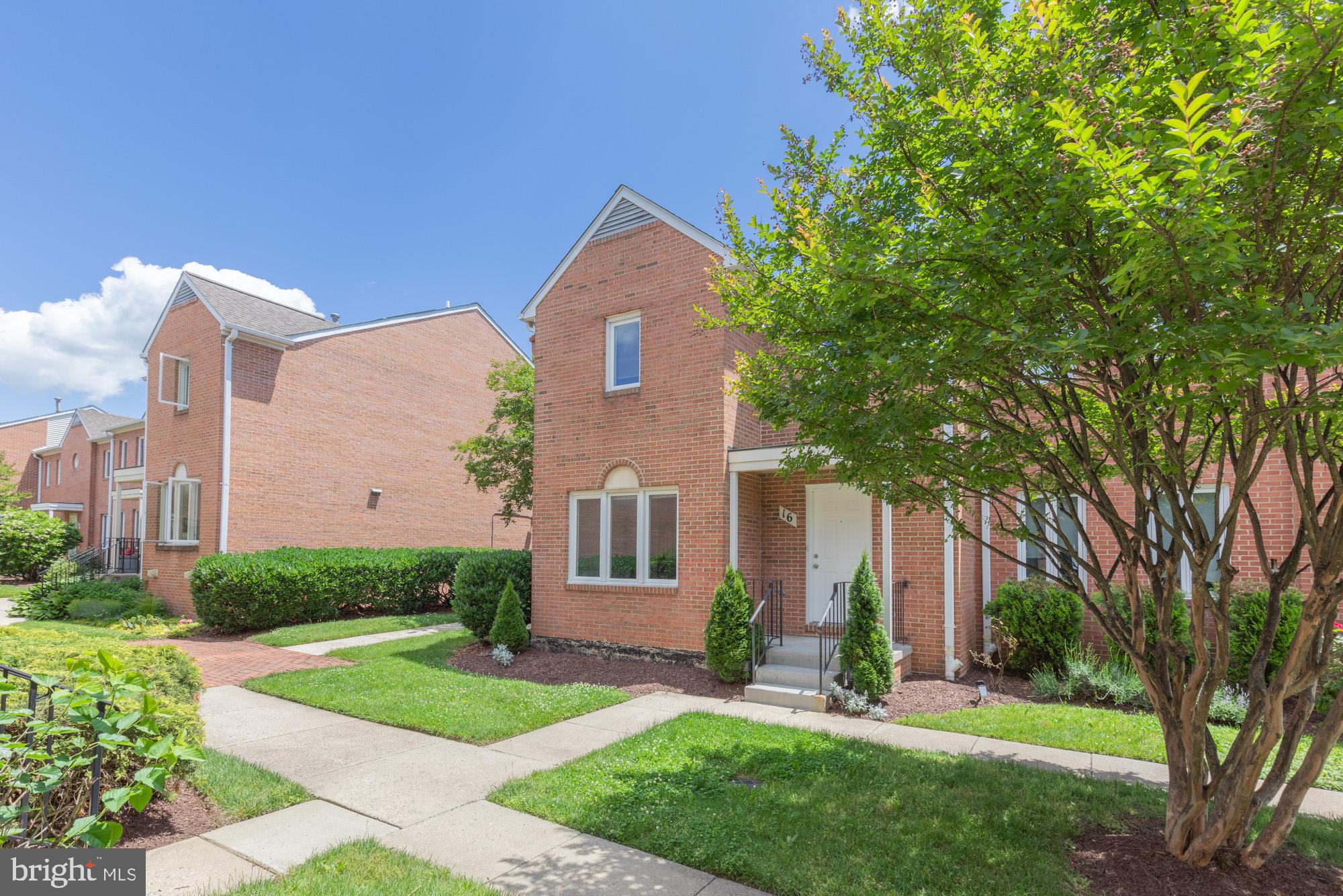 ROCKCREST - Residential