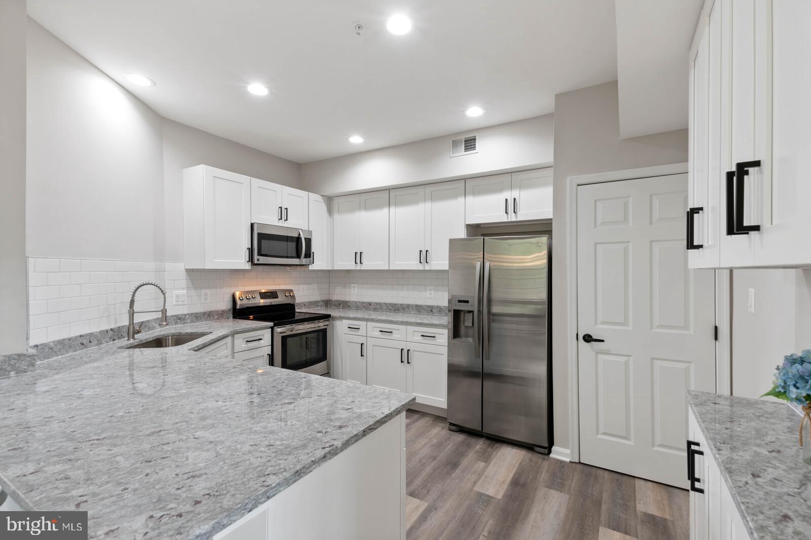 GATES OF WESTFALLS - Residential