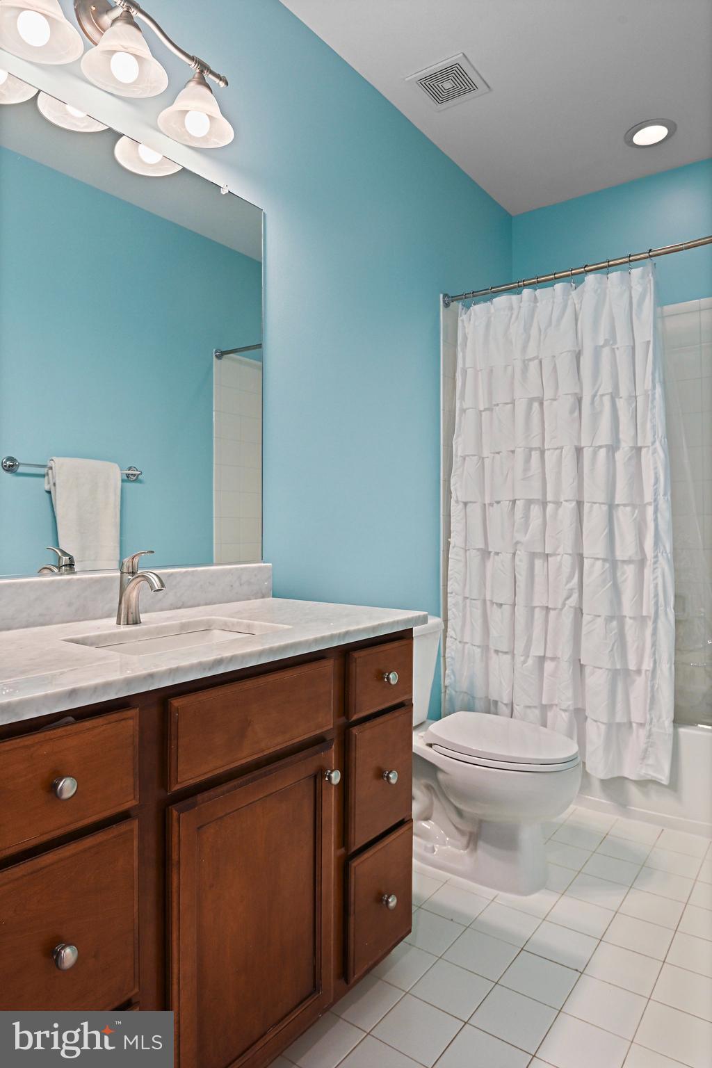 BERKELEY MANOR - Residential