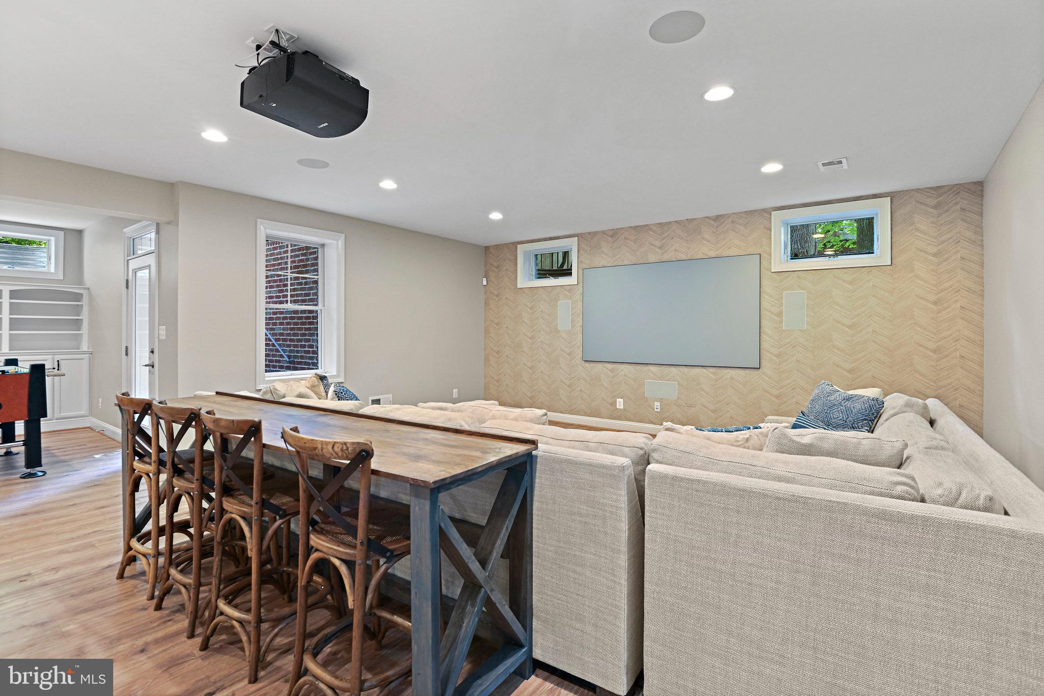 BERKELEY MANOR - Residential