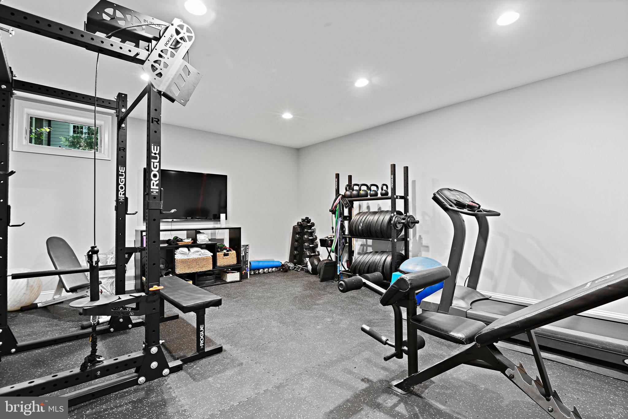 BERKELEY MANOR - Residential