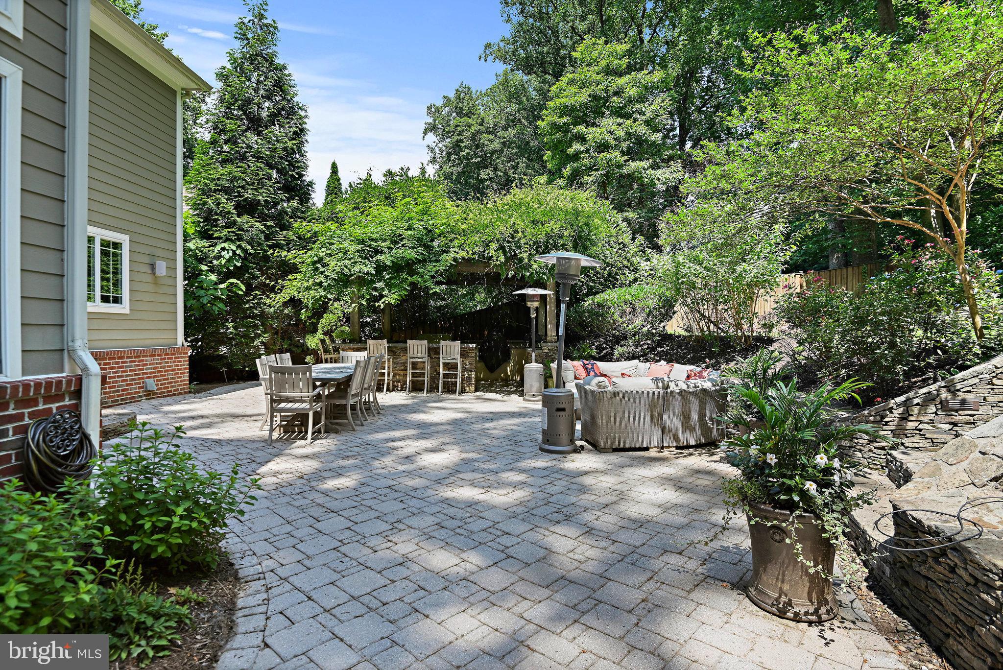 BERKELEY MANOR - Residential