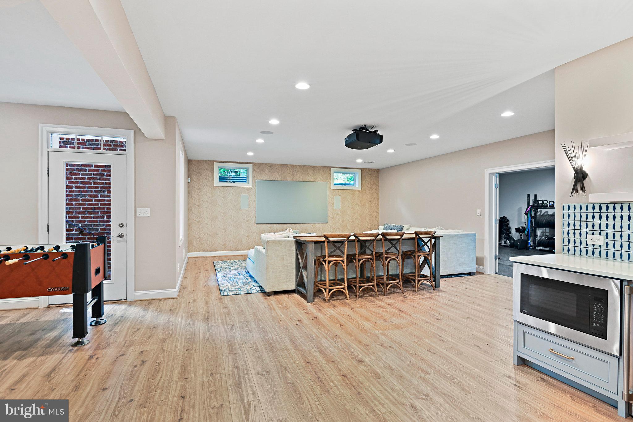 BERKELEY MANOR - Residential