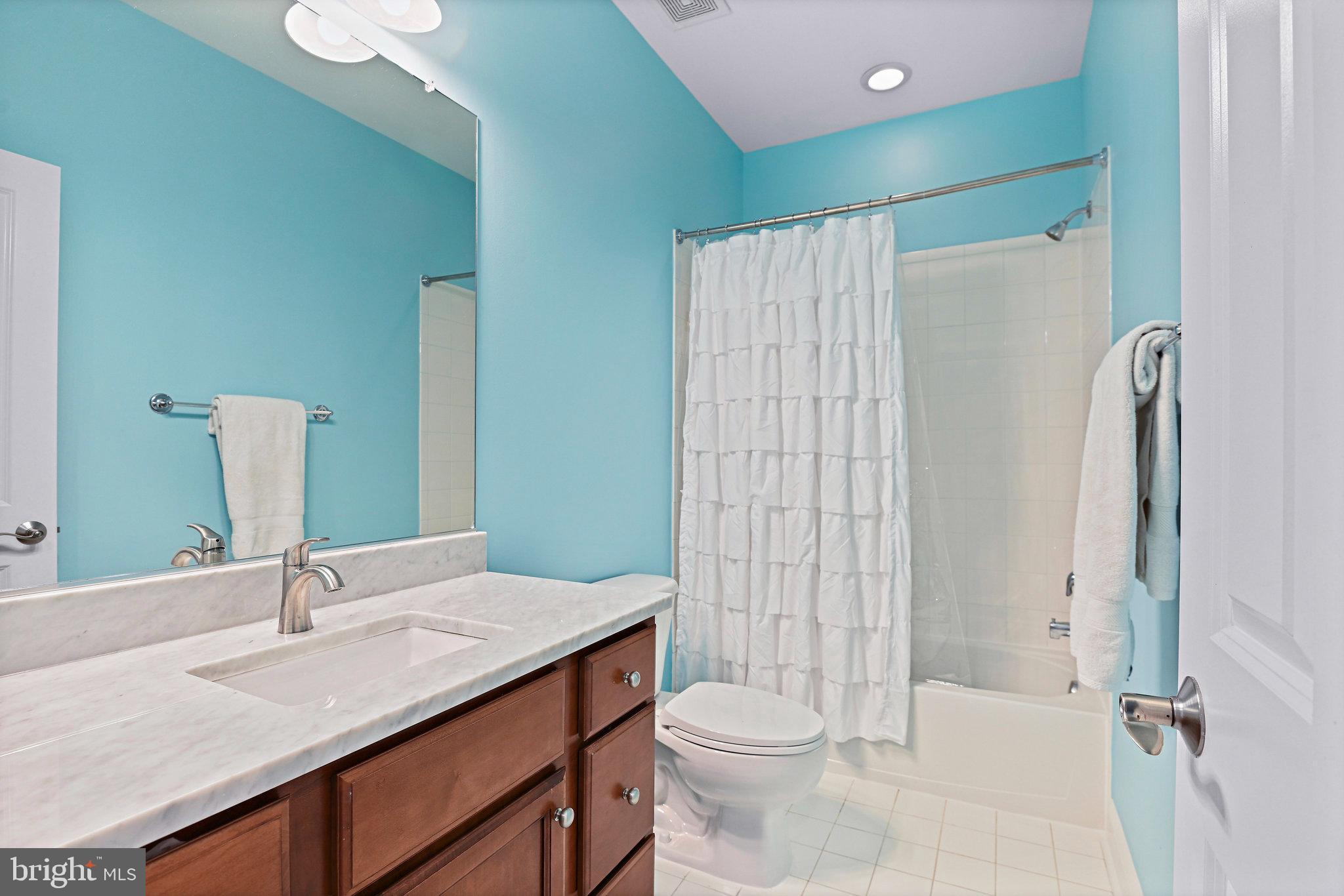 BERKELEY MANOR - Residential