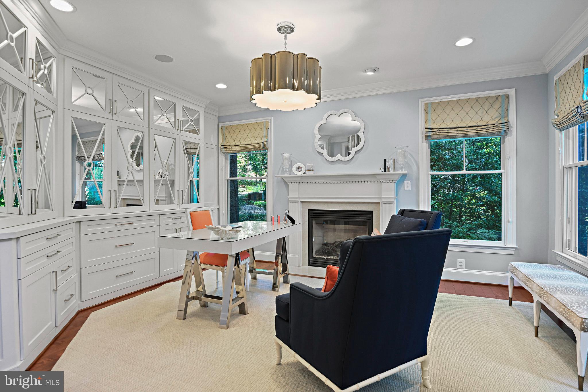 BERKELEY MANOR - Residential