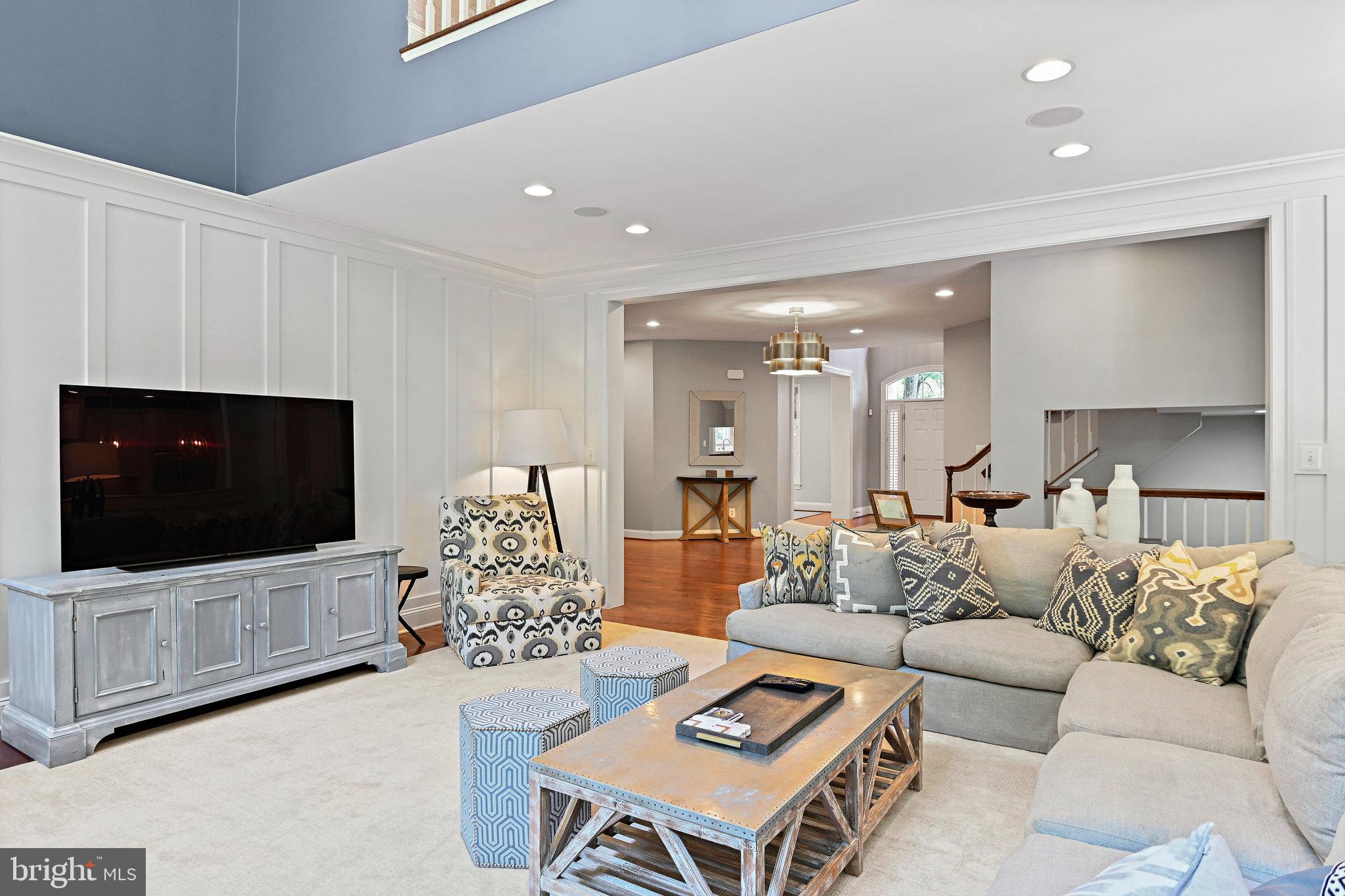 BERKELEY MANOR - Residential