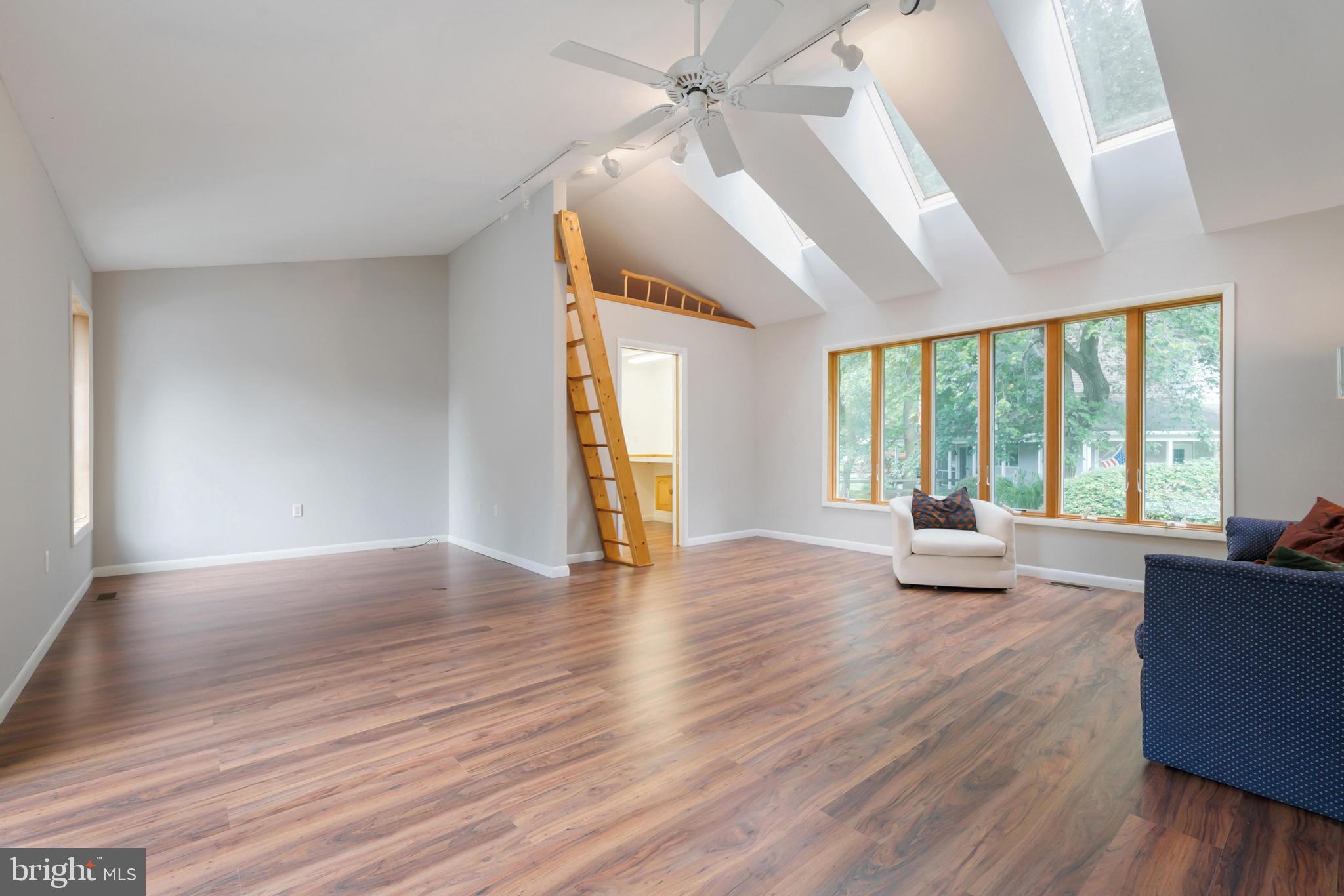 ROCK HALL - Residential