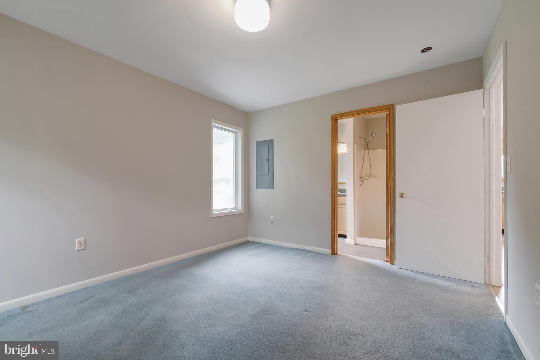 ROCK HALL - Residential