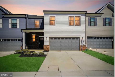 Townhouse For Sale - 485 Hanson Street<br/> FREDERICK, MD 21701