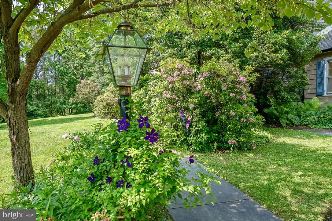 Villanova, Pennsylvania 19085, United States, 4 Bedrooms Bedrooms, ,3 BathroomsBathrooms,Residential,Pending,143732