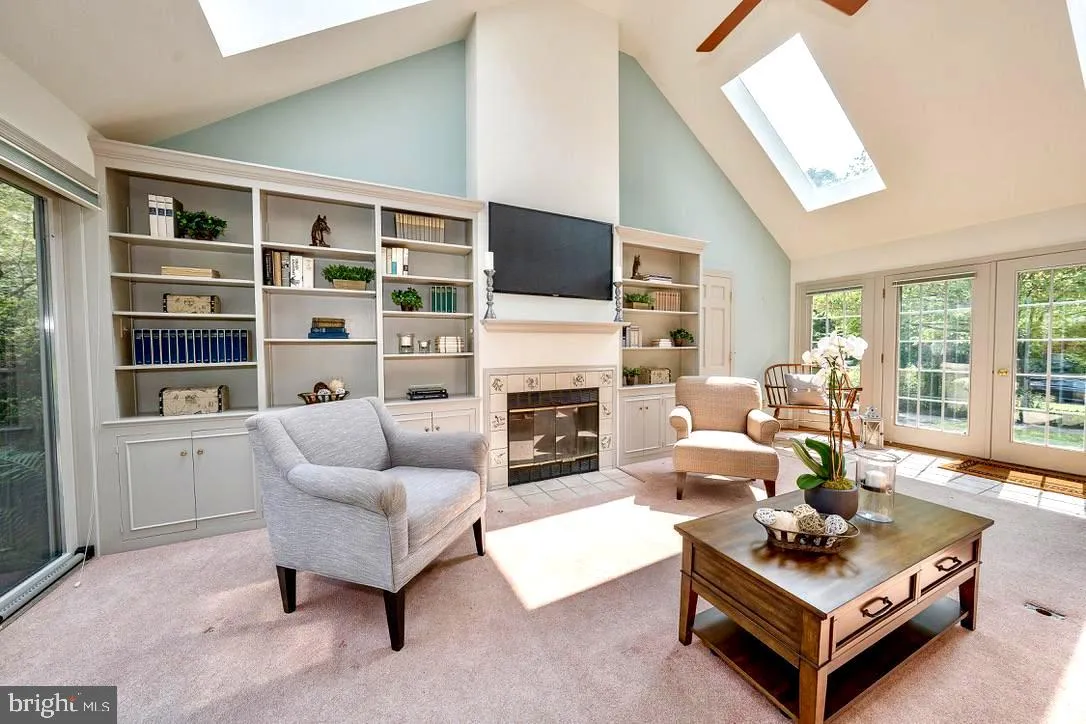 Villanova, Pennsylvania 19085, United States, 4 Bedrooms Bedrooms, ,3 BathroomsBathrooms,Residential,Pending,143732