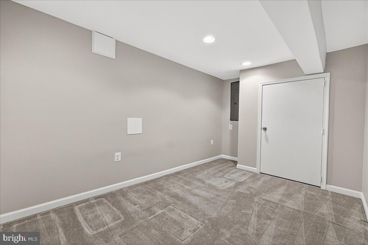 BALTIMORE HIGHLANDS - Residential