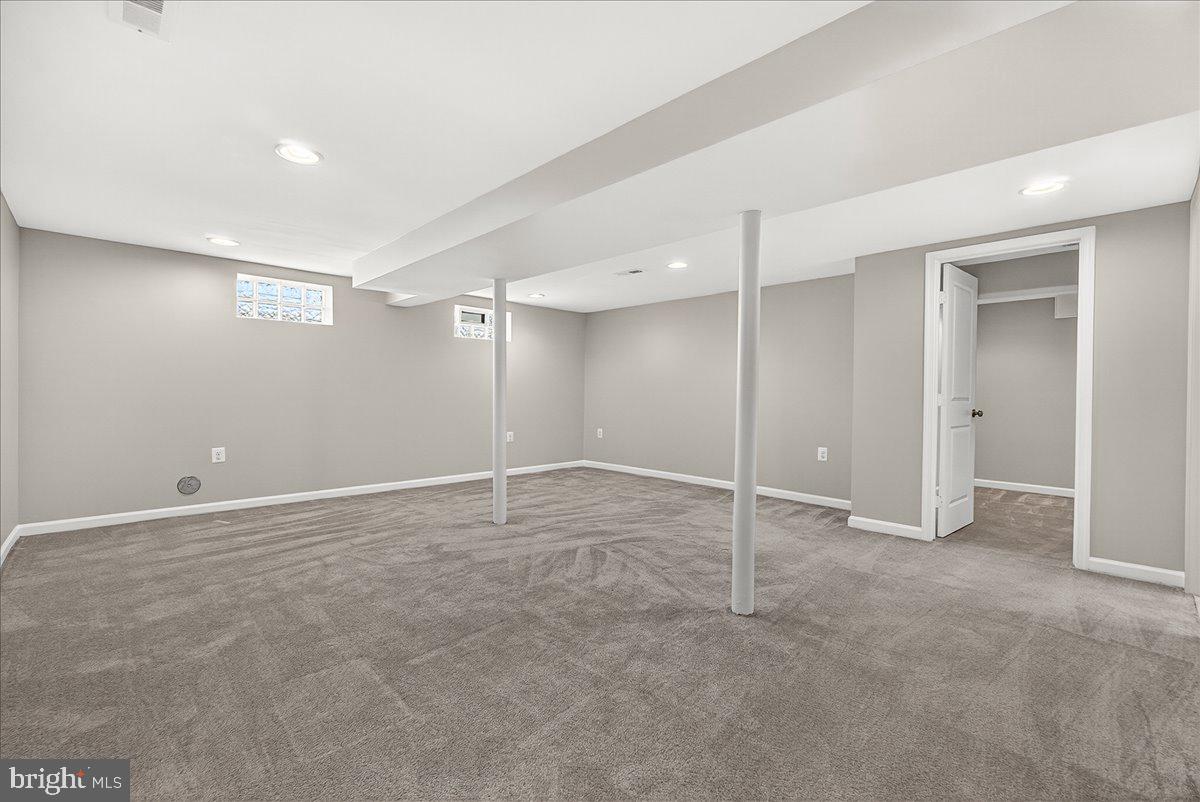 BALTIMORE HIGHLANDS - Residential