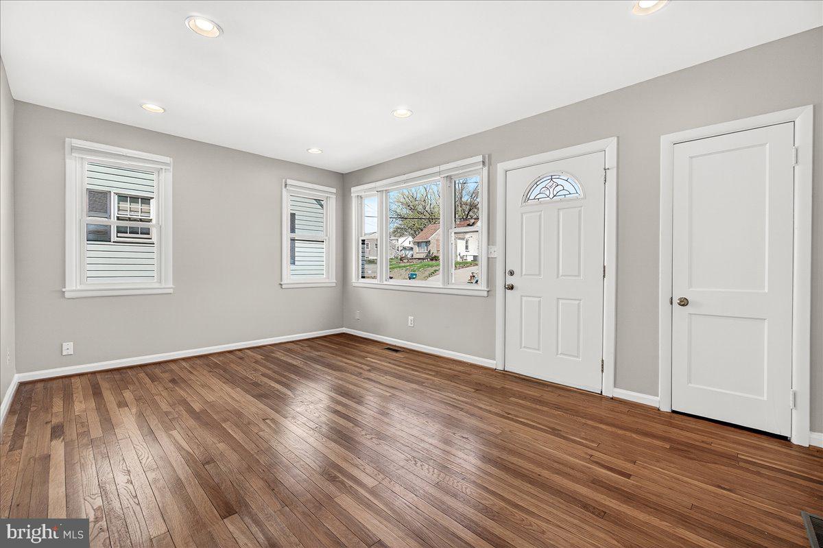 BALTIMORE HIGHLANDS - Residential