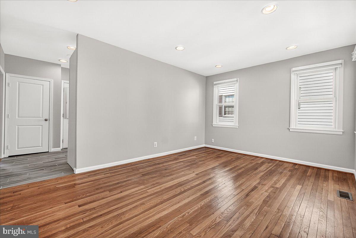 BALTIMORE HIGHLANDS - Residential