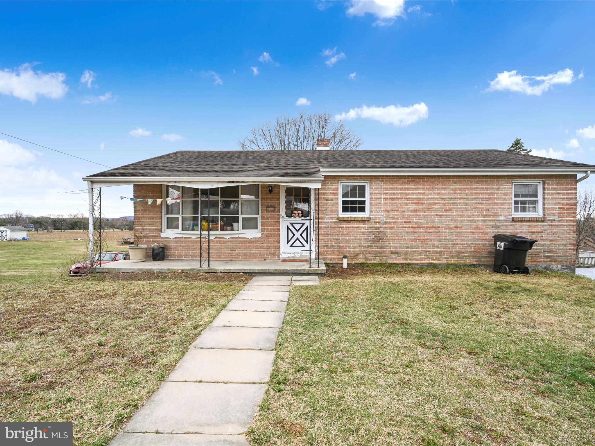 884 RICHARD DRIVE