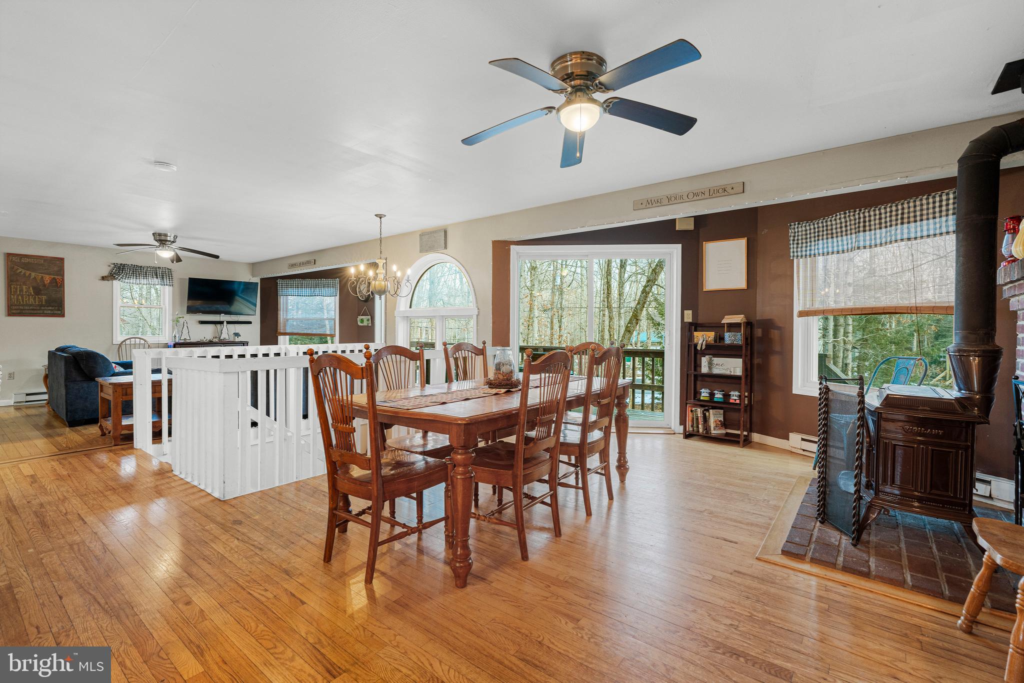 TOWAMENSING TRAILS - Residential