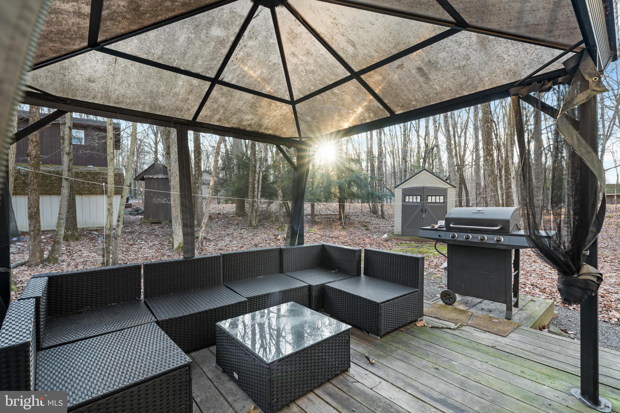 TOWAMENSING TRAILS - Residential