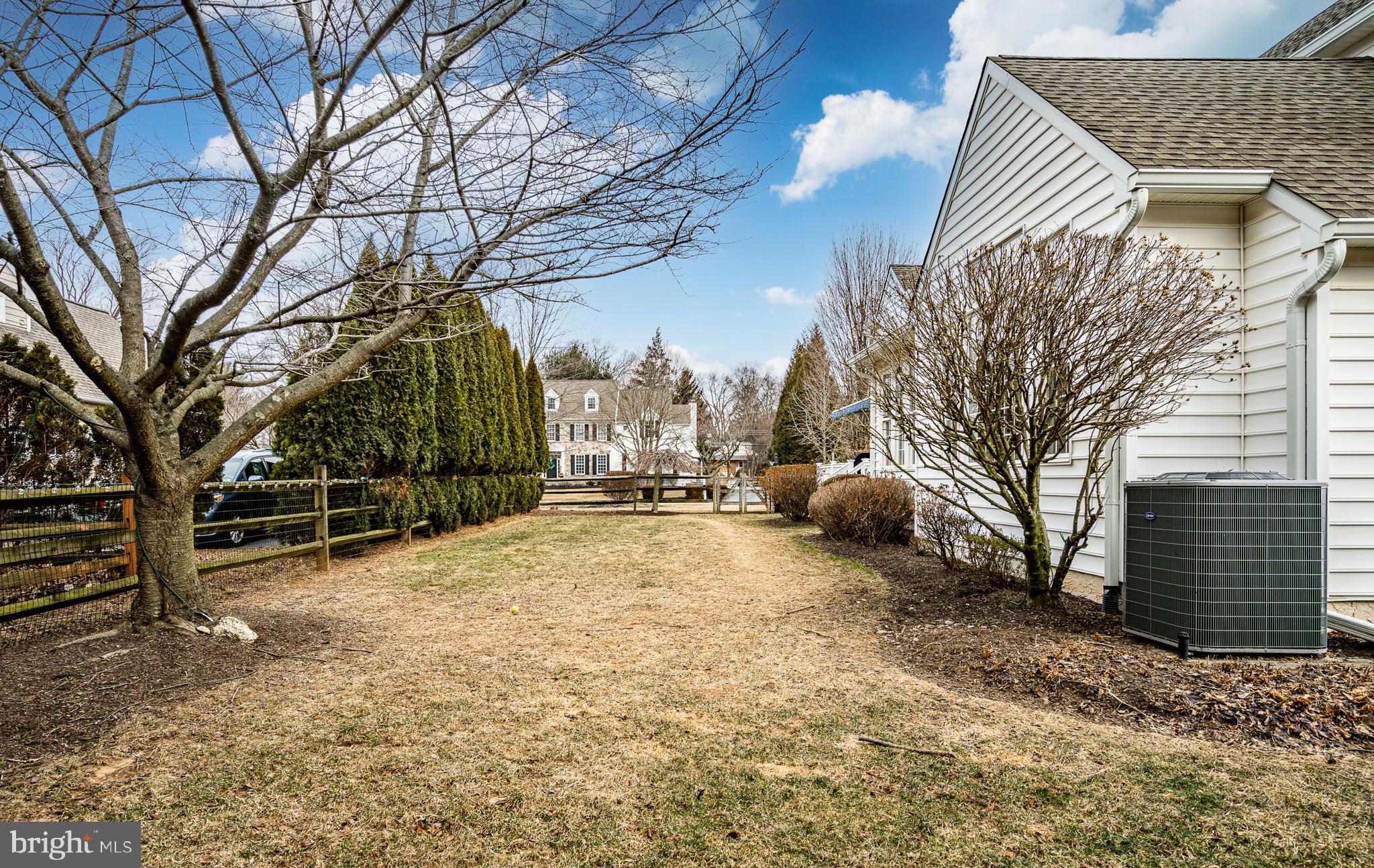 HIDDEN HOLLOW - Residential