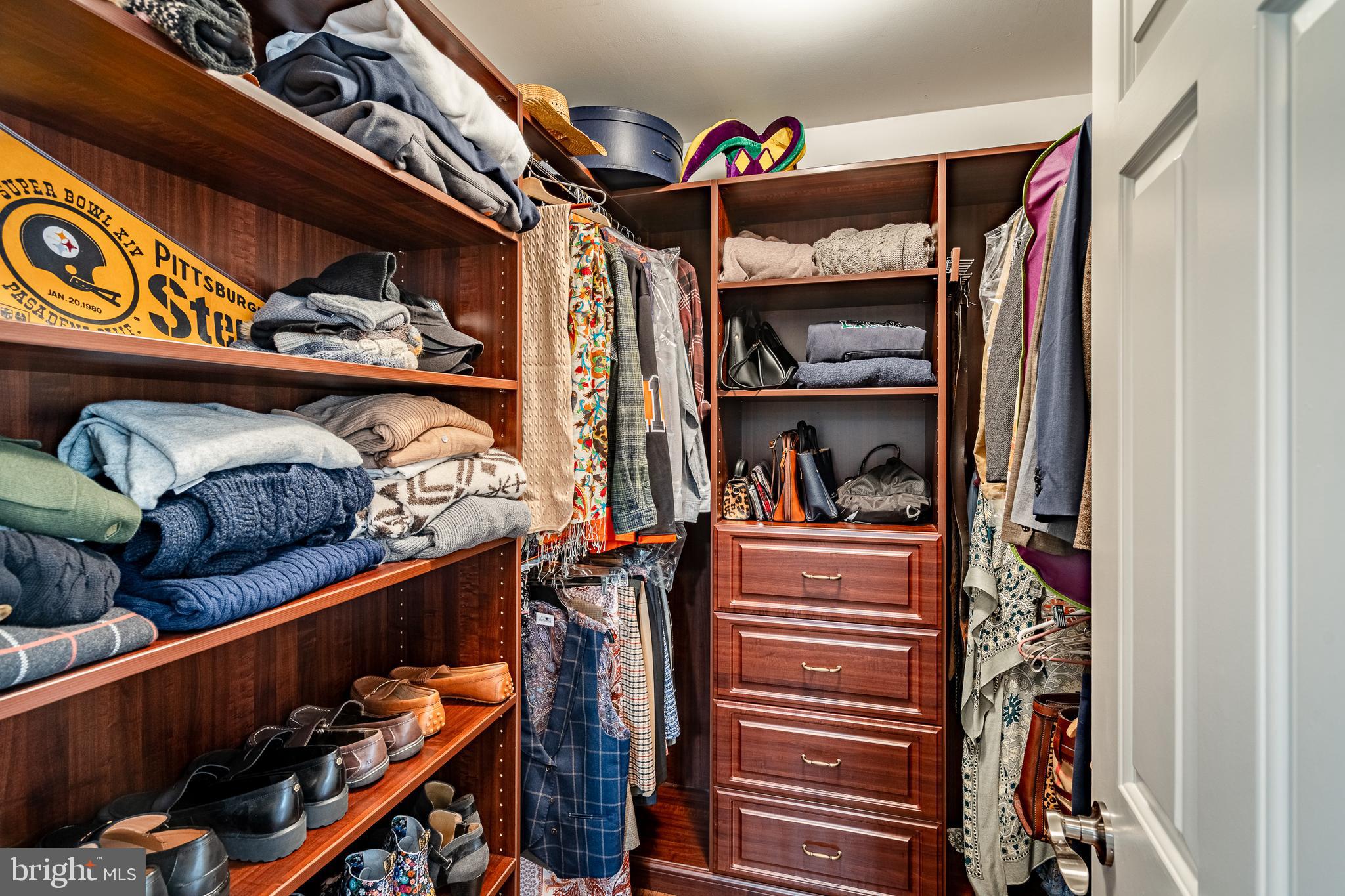 HIDDEN HOLLOW - Residential