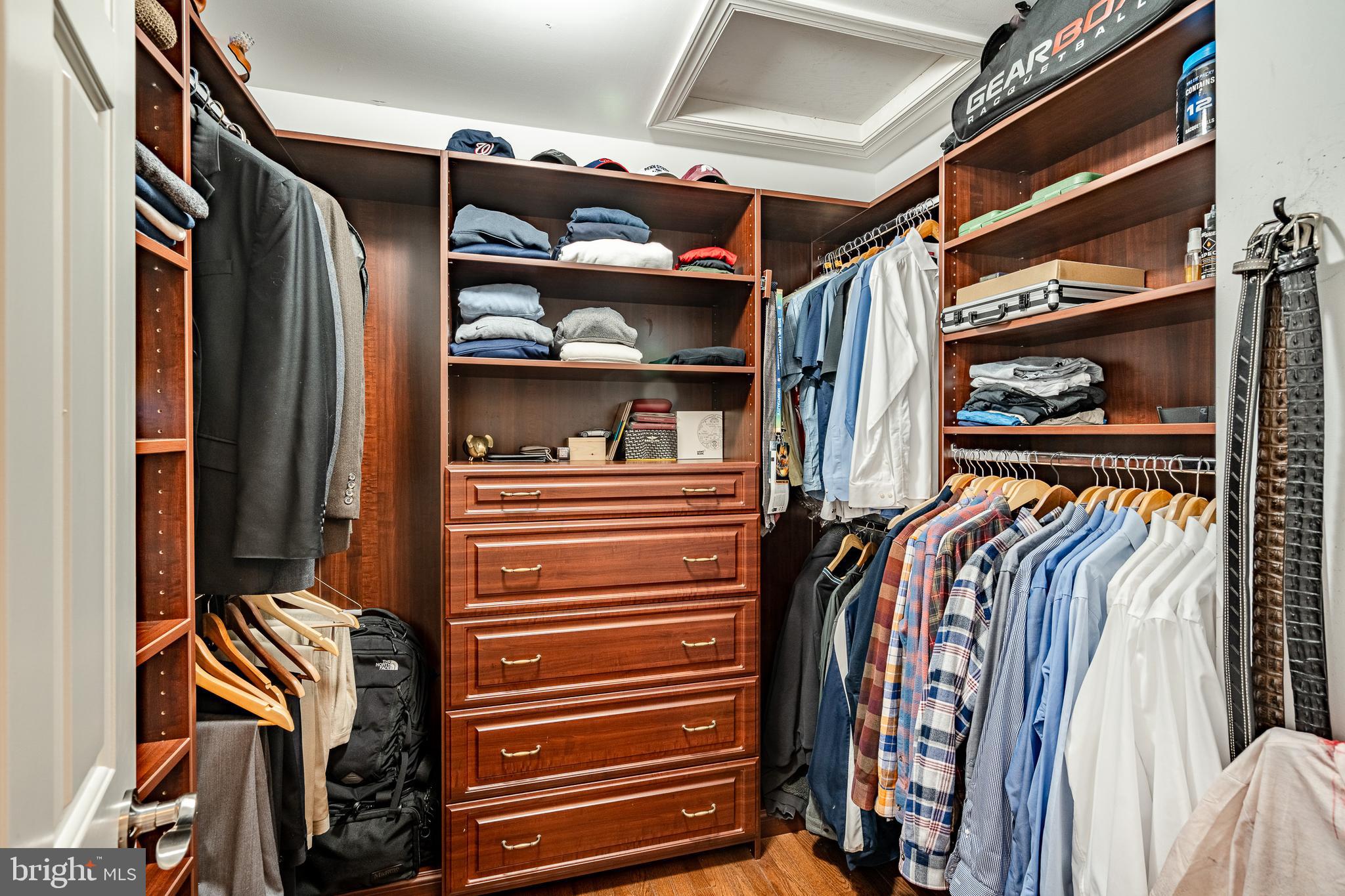 HIDDEN HOLLOW - Residential