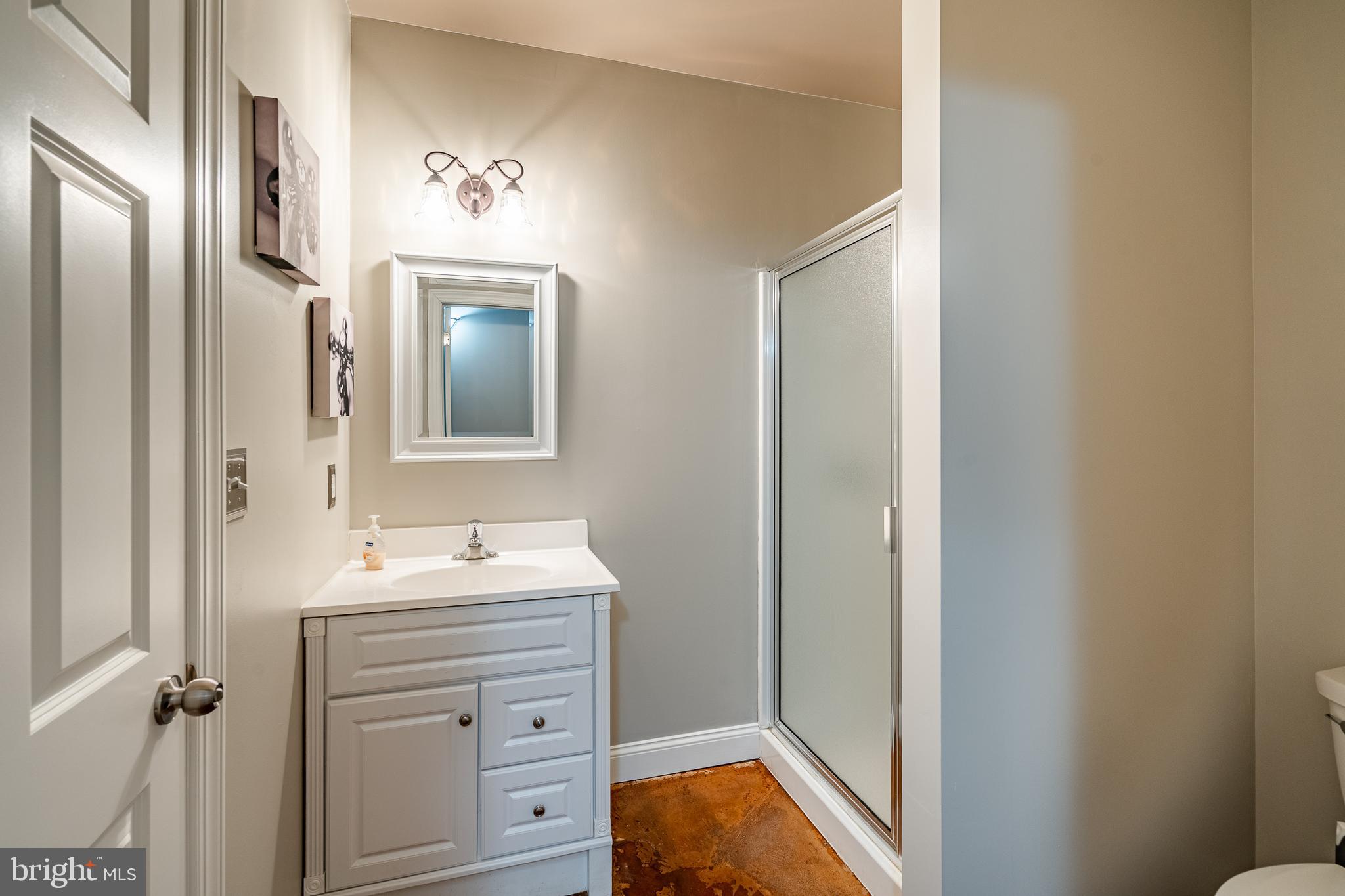 HIDDEN HOLLOW - Residential