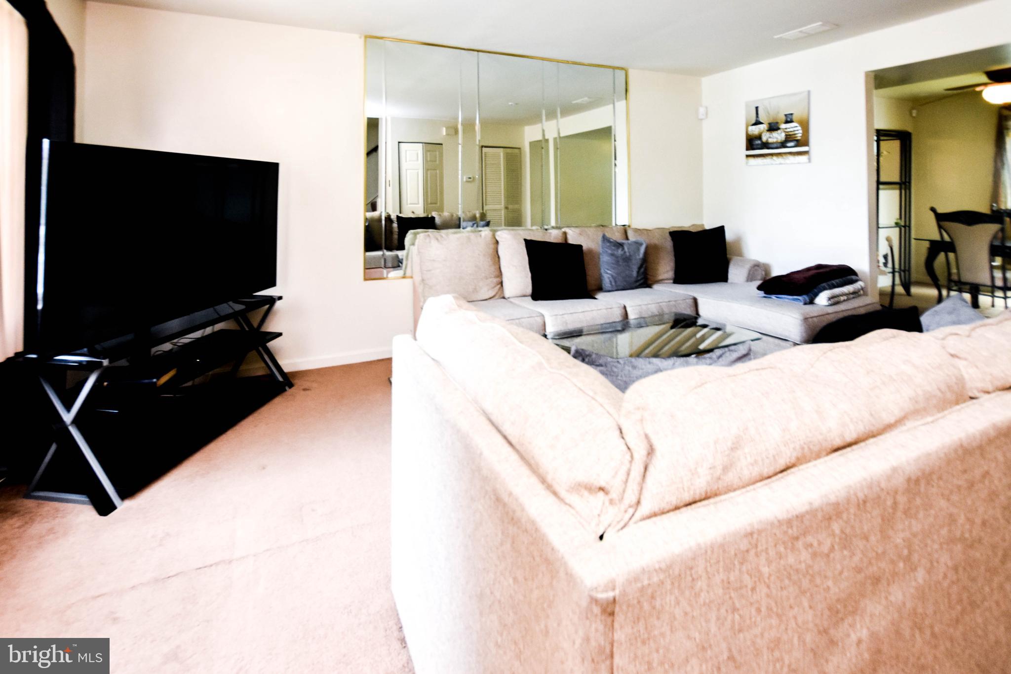 LONDON WOODS - Residential