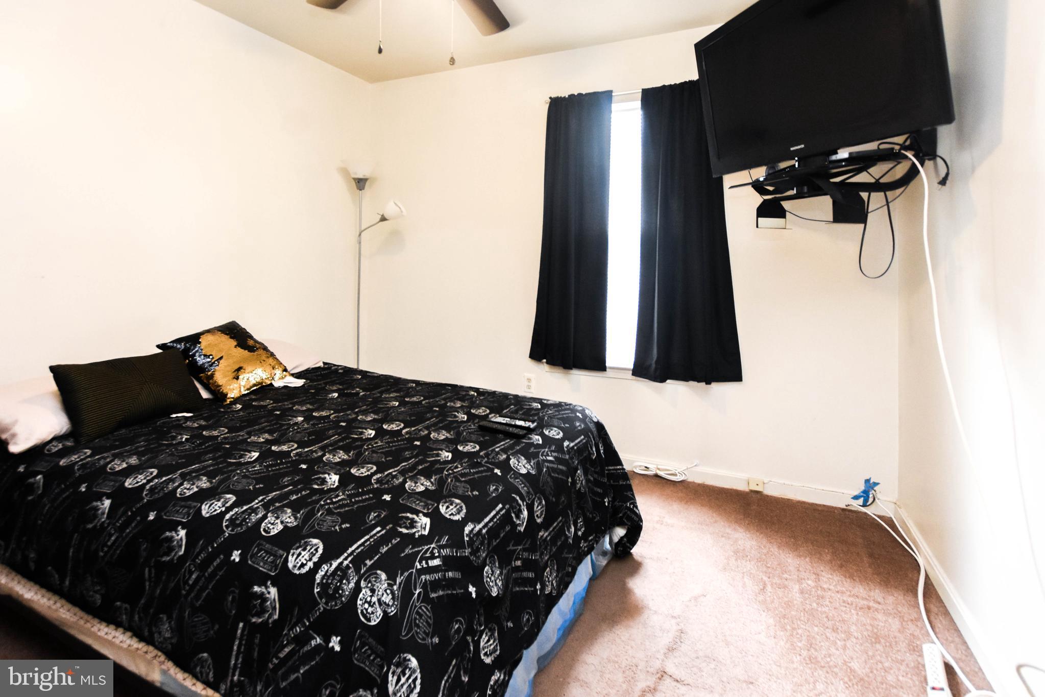 LONDON WOODS - Residential