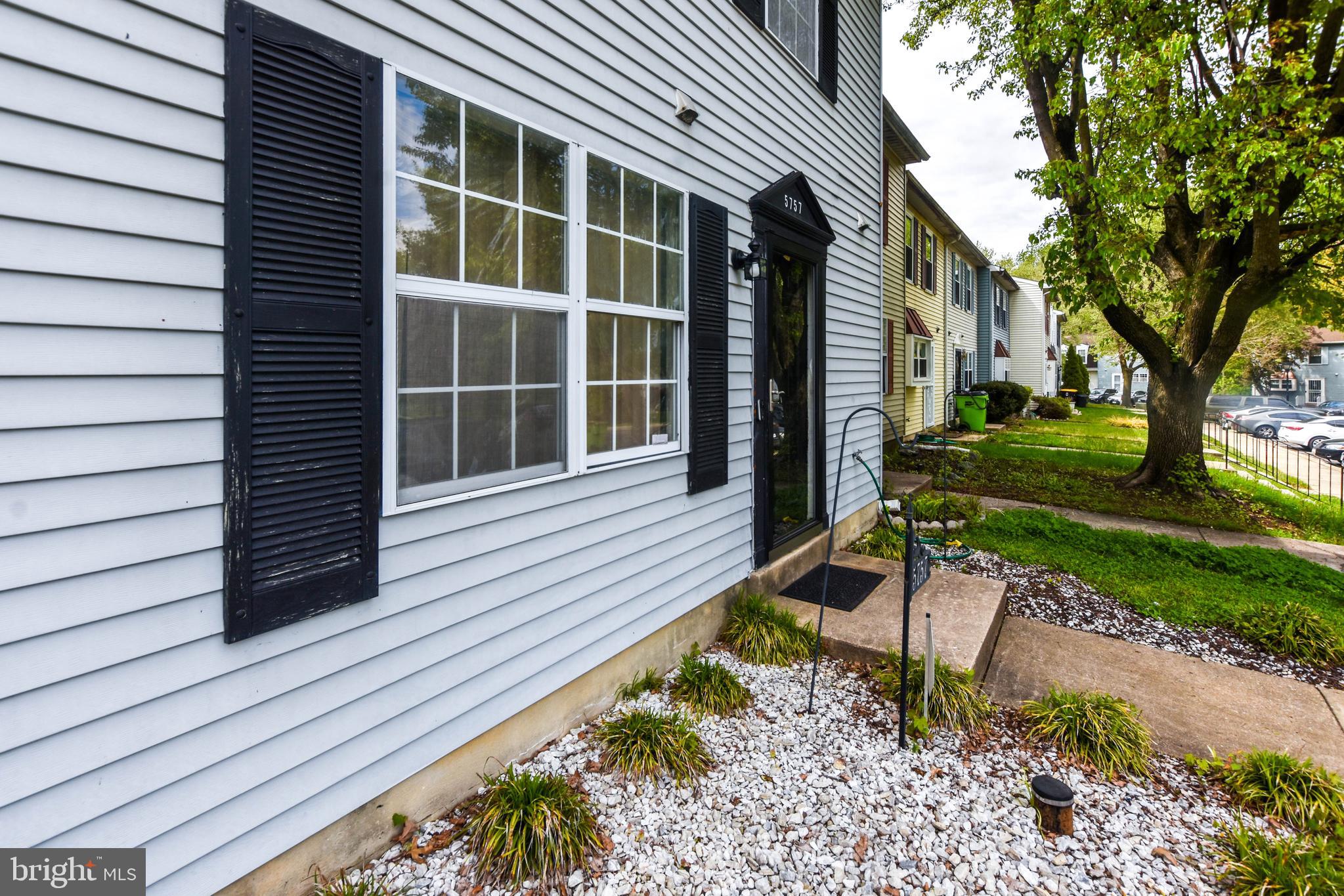 LONDON WOODS - Residential