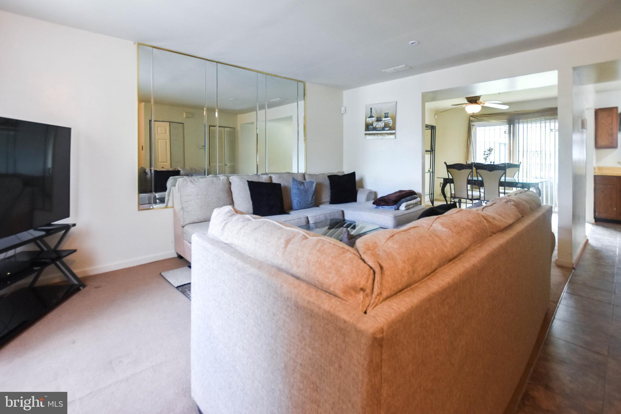 LONDON WOODS - Residential