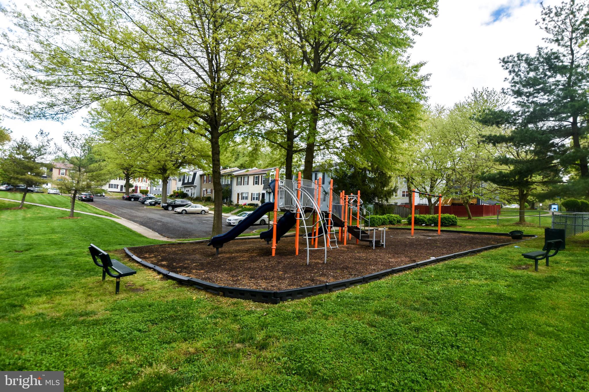 LONDON WOODS - Residential