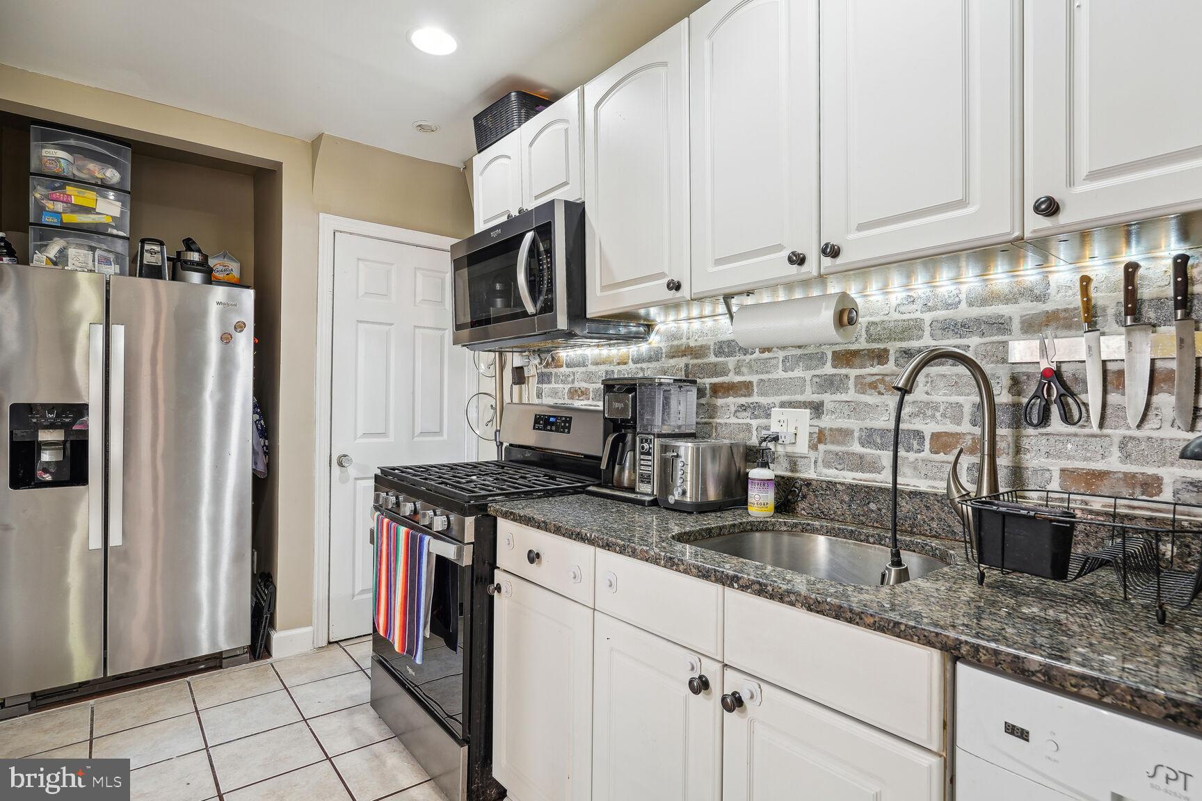 DEL RAY - Residential Lease