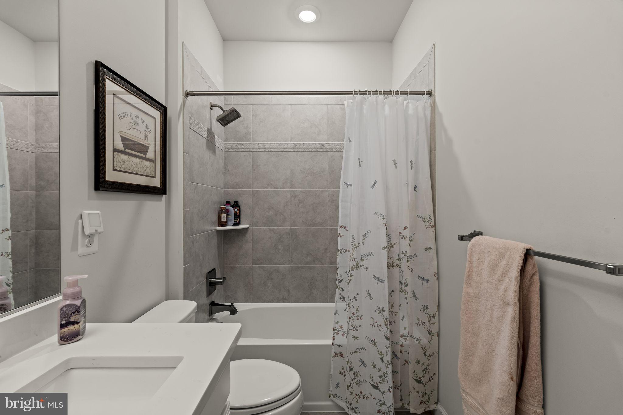 MALVERN CROSSING - Residential