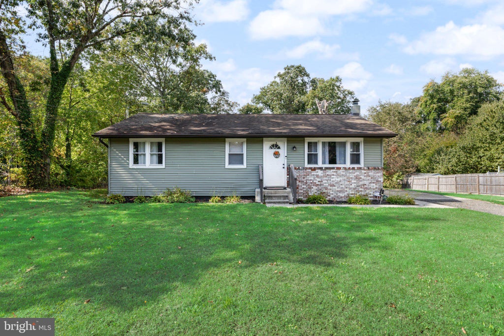 Photo of 8 Waldens Drive, BRIDGETON, NJ 08302 (MLS # NJCB2033434)