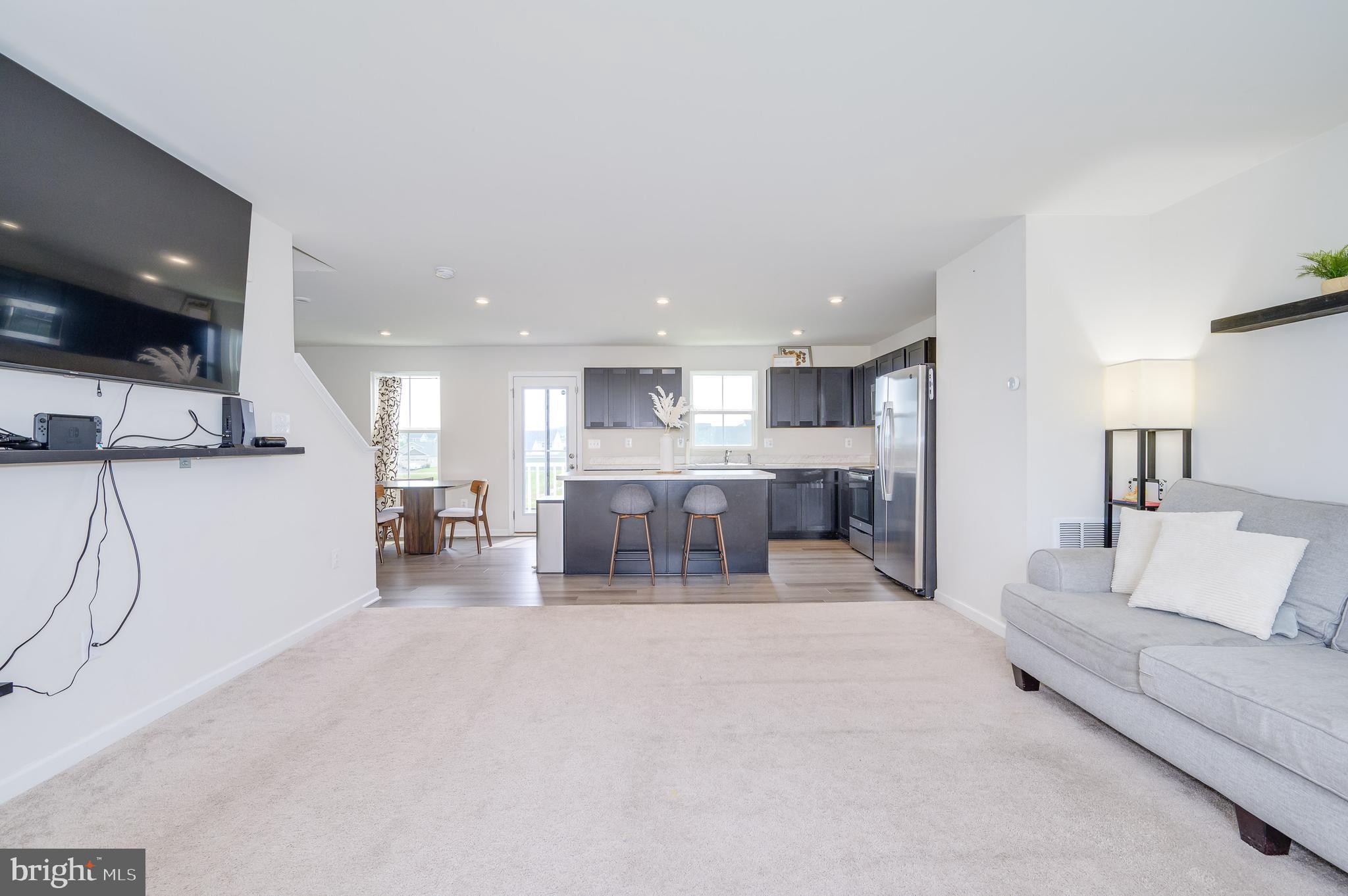 CARDINAL POINTE - Residential