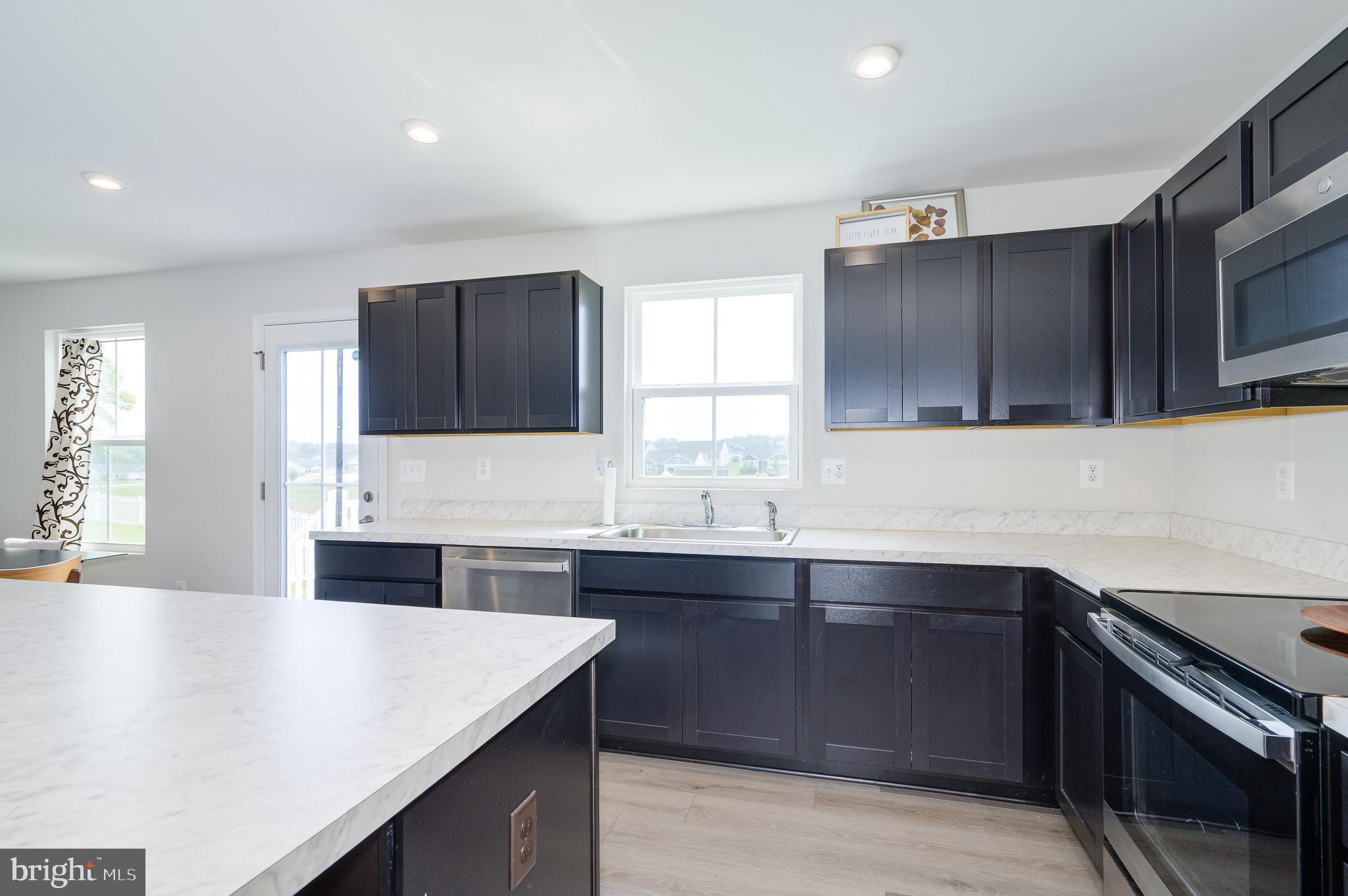 CARDINAL POINTE - Residential